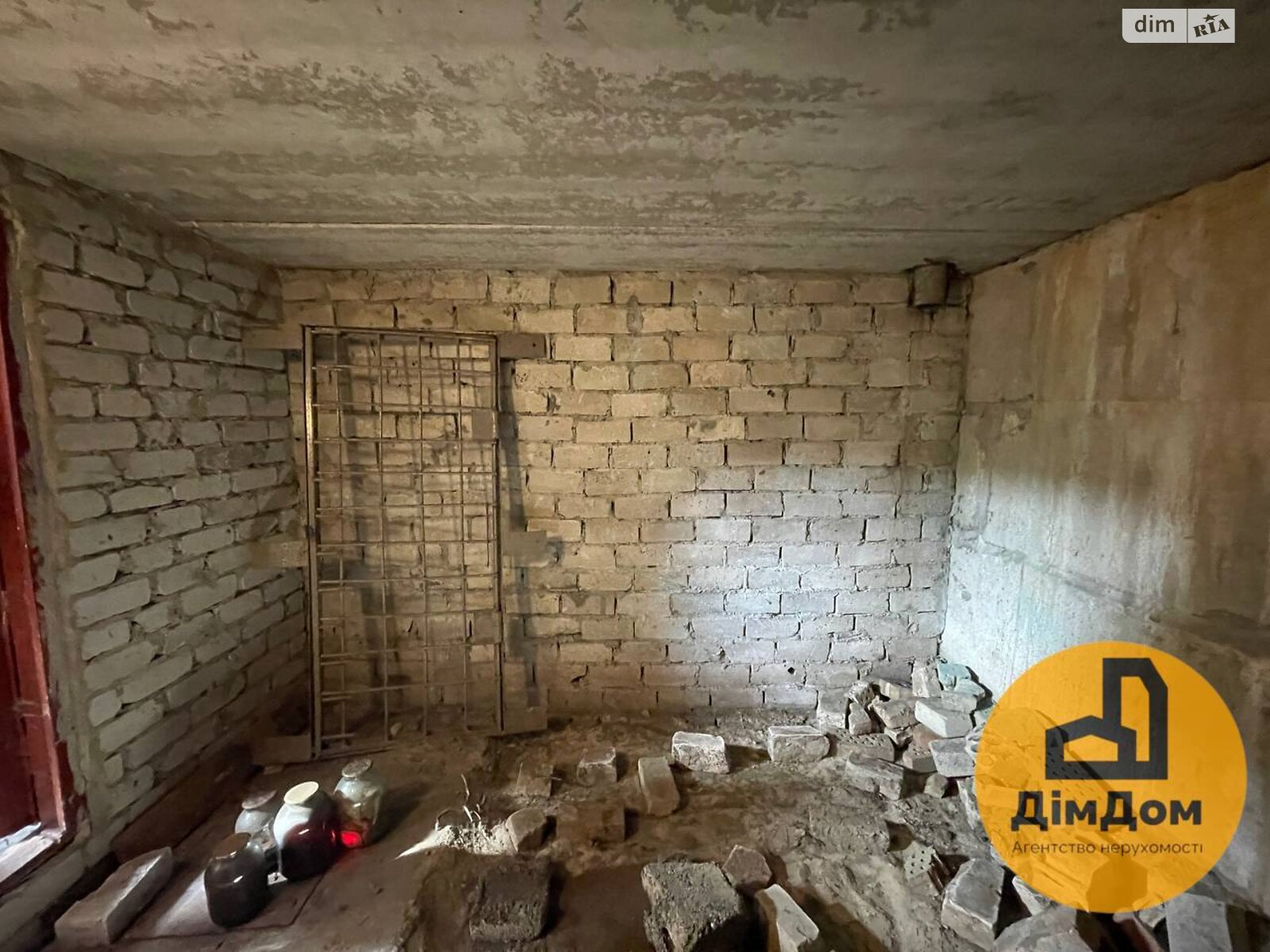 Место в гаражном кооперативе под легковое авто в Киеве, площадь 41.2 кв.м. фото 1 Место в гаражном кооперативе под легковое авто в Киеве, площадь 41.2 кв.м. фото 1