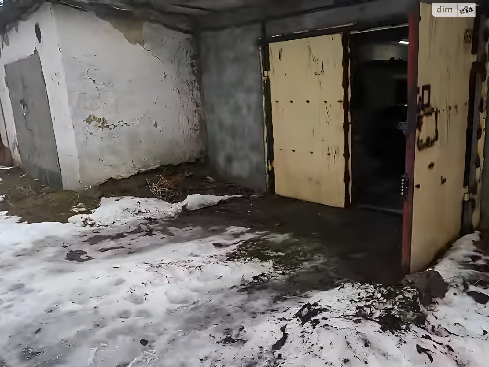Місце в гаражному кооперативі під легкове авто в Києві, площа 32.3 кв.м. фото 1 Місце в гаражному кооперативі під легкове авто в Києві, площа 32.3 кв.м. фото 1