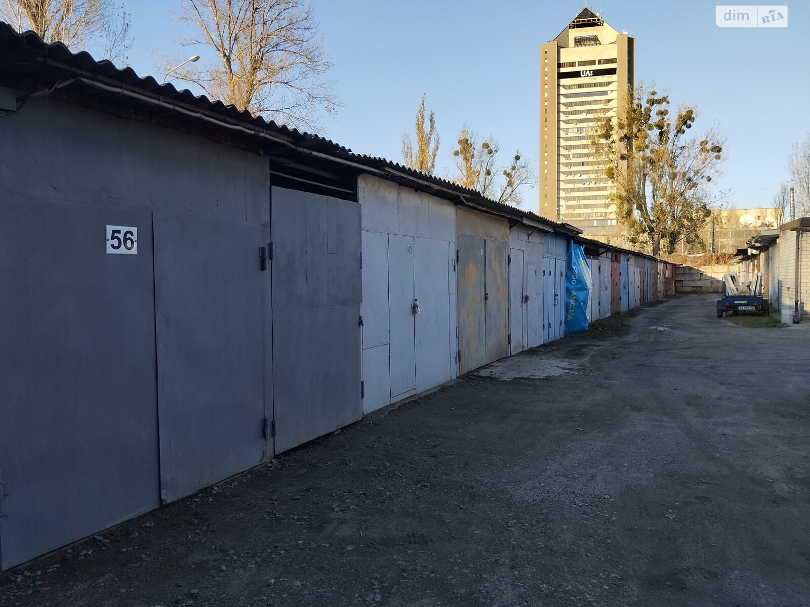 Місце в гаражному кооперативі під легкове авто в Києві, площа 13.5 кв.м. фото 1 Місце в гаражному кооперативі під легкове авто в Києві, площа 13.5 кв.м. фото 1