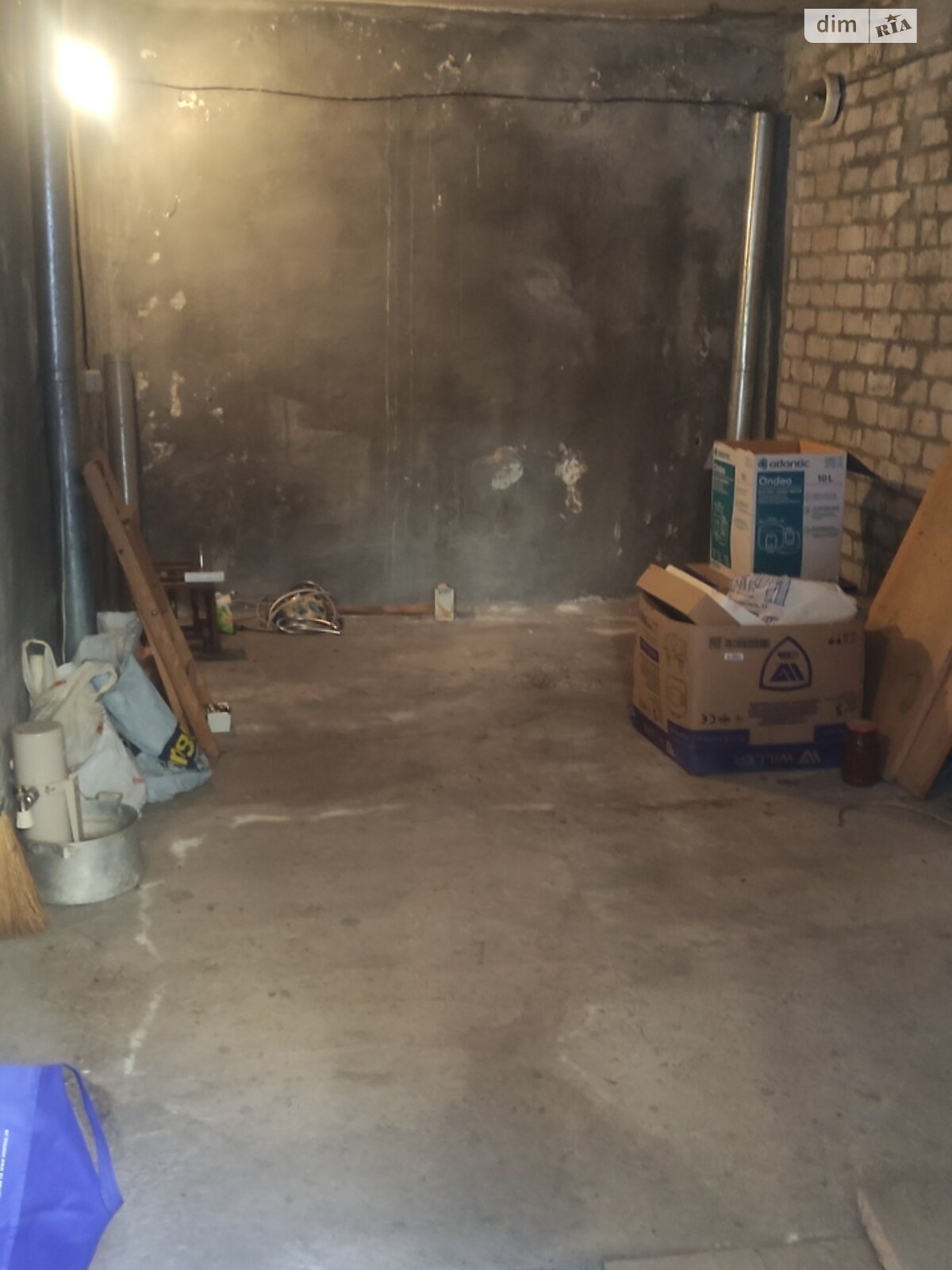 Місце в гаражному кооперативі під легкове авто в Києві, площа 15 кв.м. фото 1