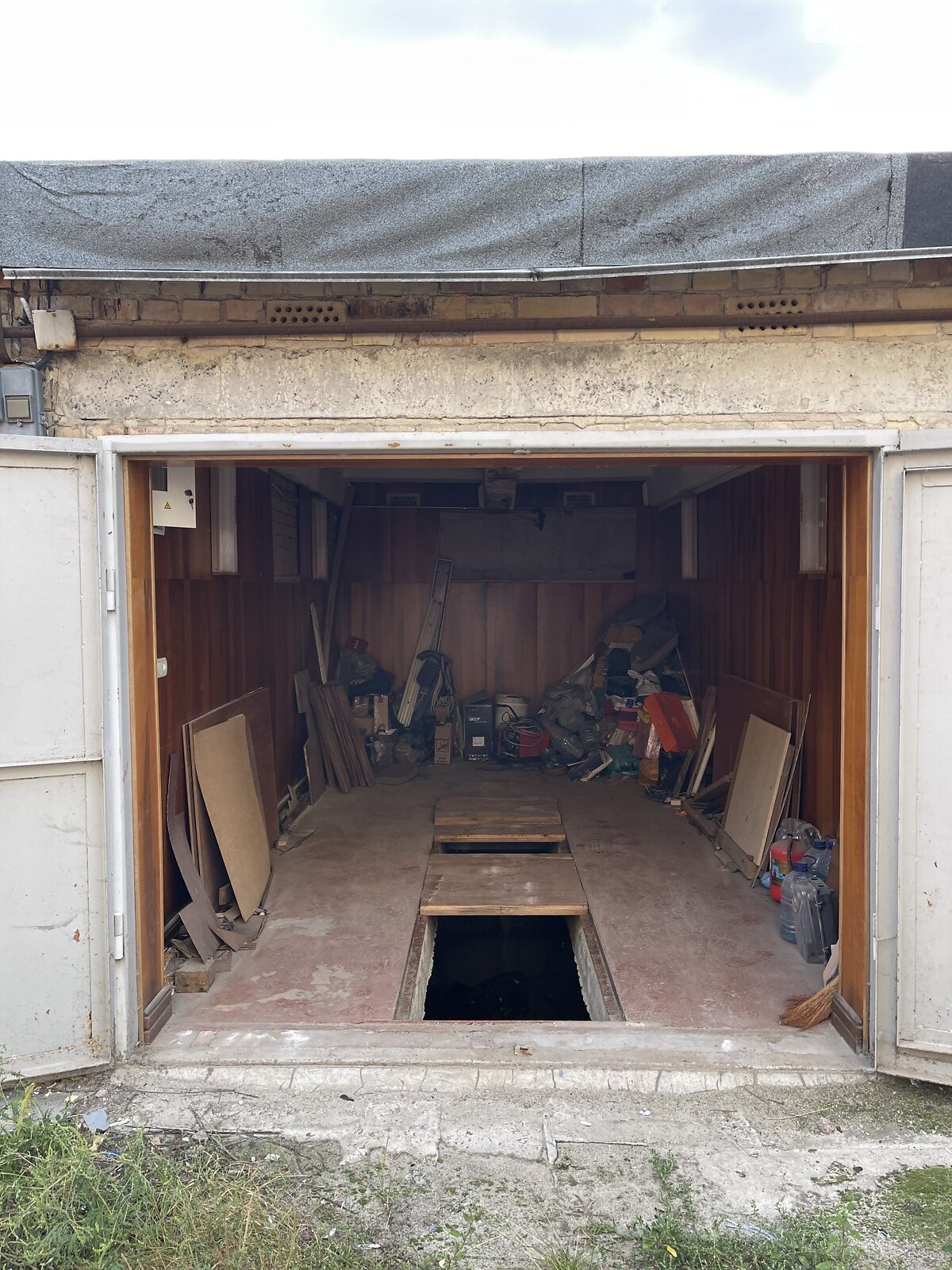 Место в гаражном кооперативе под легковое авто в Киеве, площадь 36 кв.м. фото 1 Место в гаражном кооперативе под легковое авто в Киеве, площадь 36 кв.м. фото 1