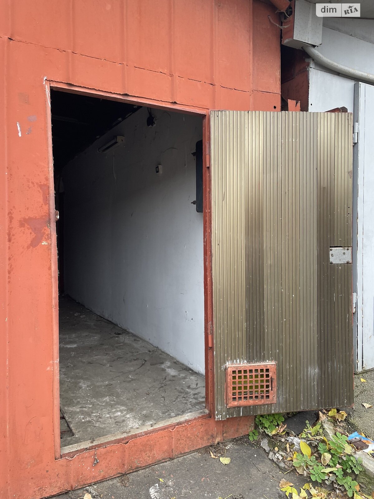Место в гаражном кооперативе универсальный в Киеве, площадь 35 кв.м. фото 1