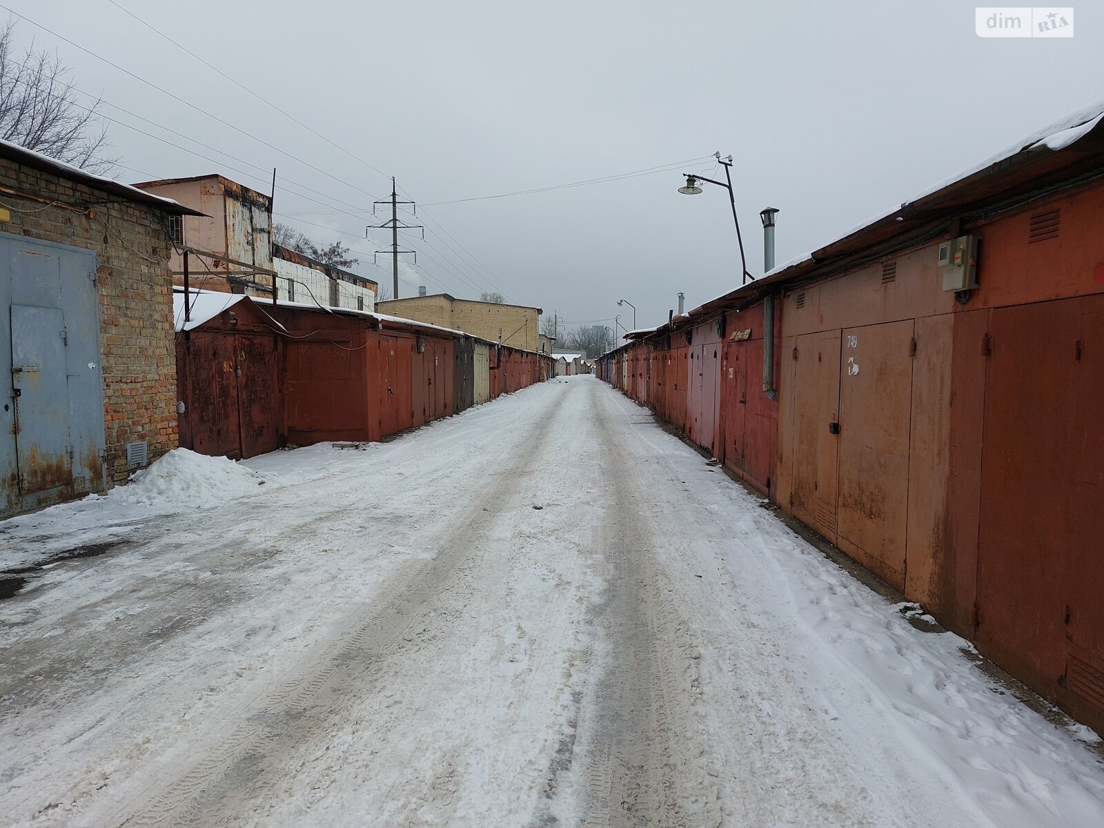 Место в гаражном кооперативе под легковое авто в Киеве, площадь 38 кв.м. фото 1