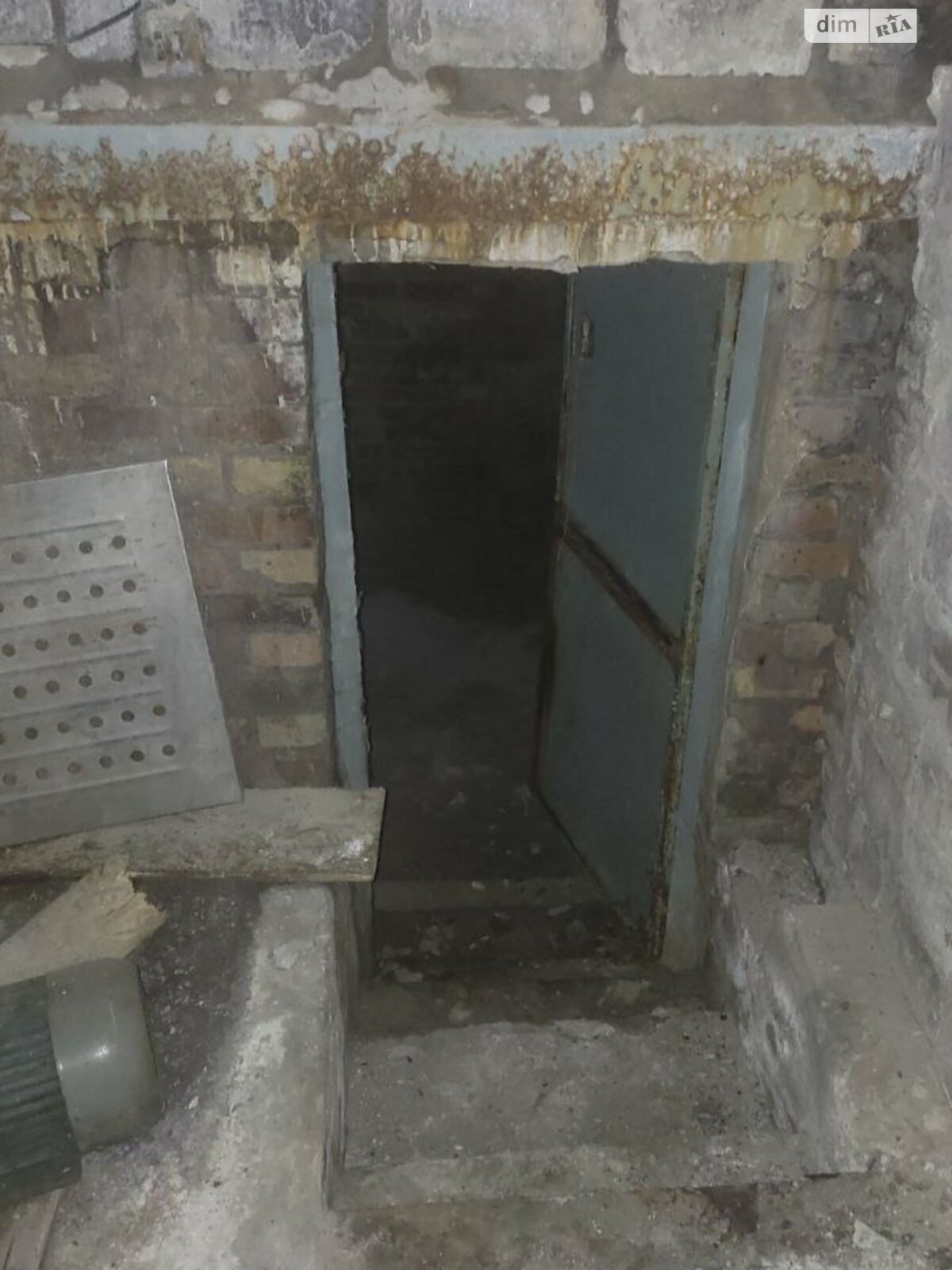 Місце в гаражному кооперативі під легкове авто в Києві, площа 28.4 кв.м. фото 1 Місце в гаражному кооперативі під легкове авто в Києві, площа 28.4 кв.м. фото 1