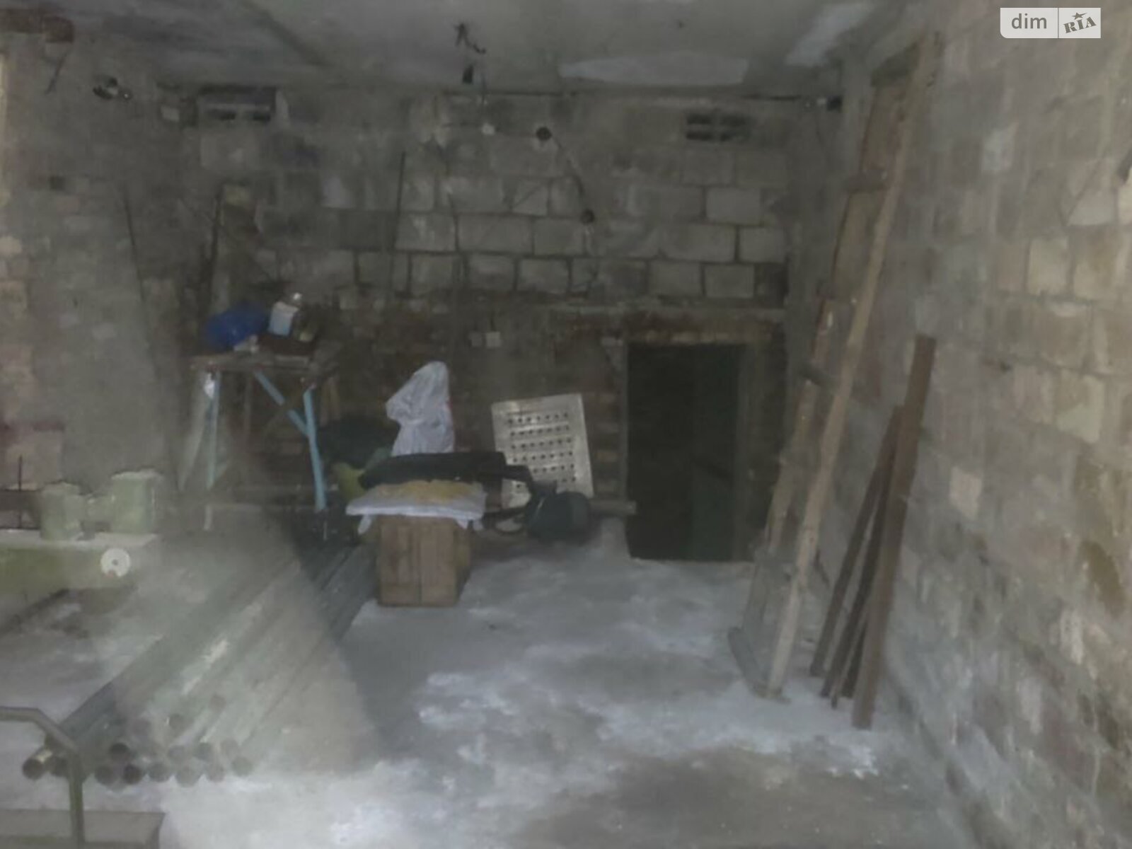 Місце в гаражному кооперативі під легкове авто в Києві, площа 28.4 кв.м. фото 1 Місце в гаражному кооперативі під легкове авто в Києві, площа 28.4 кв.м. фото 1