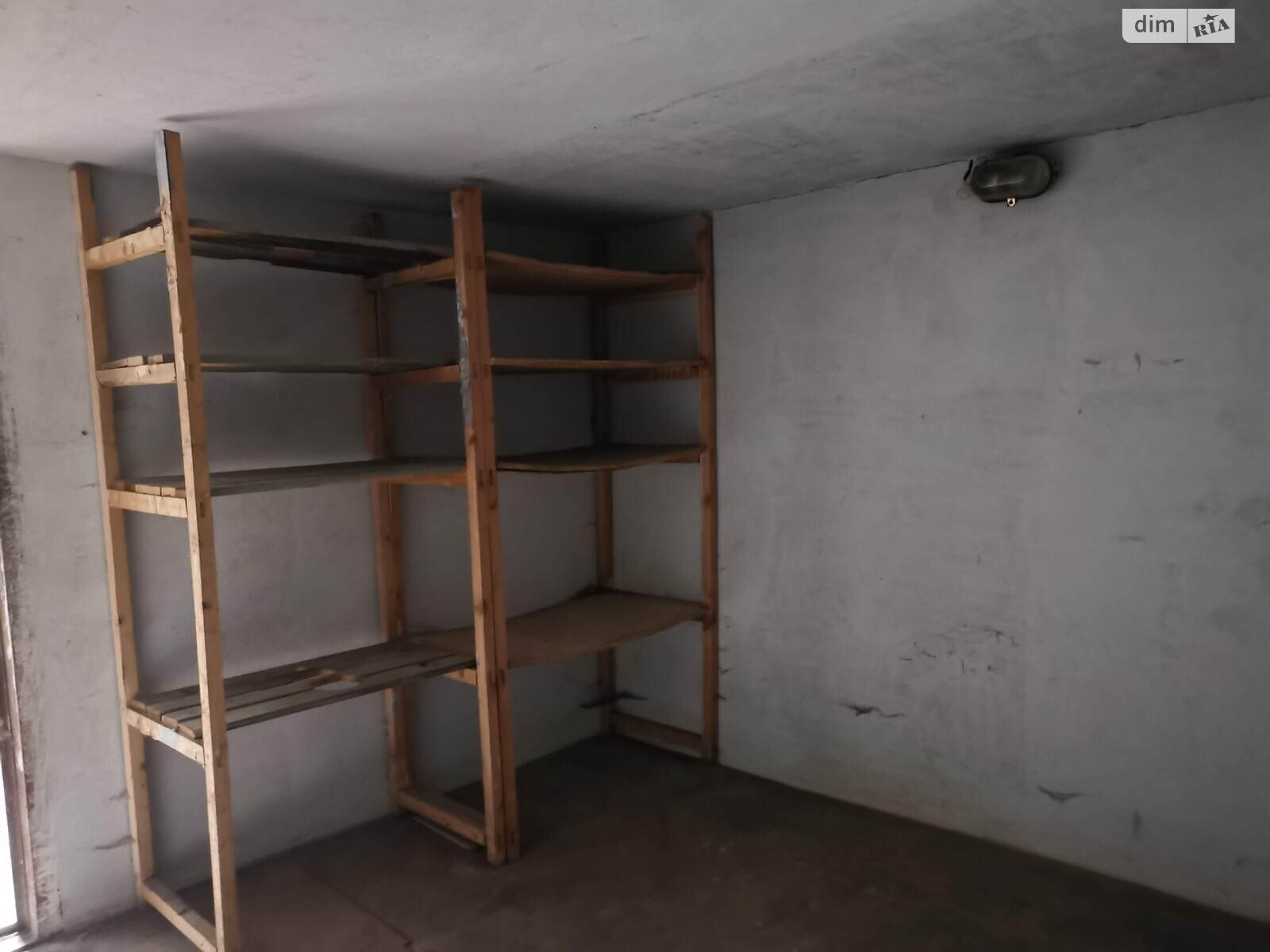Місце в гаражному кооперативі під легкове авто в Києві, площа 37.6 кв.м. фото 1 Місце в гаражному кооперативі під легкове авто в Києві, площа 37.6 кв.м. фото 1