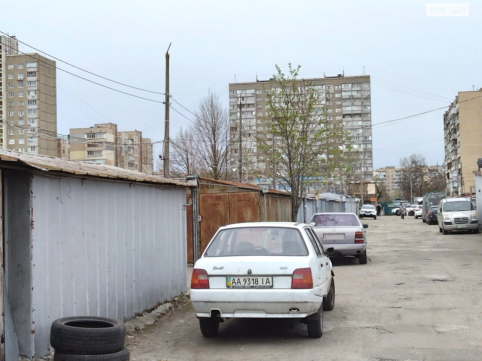 Місце в гаражному кооперативі під легкове авто в Києві, площа 34.5 кв.м. фото 1 Місце в гаражному кооперативі під легкове авто в Києві, площа 34.5 кв.м. фото 1