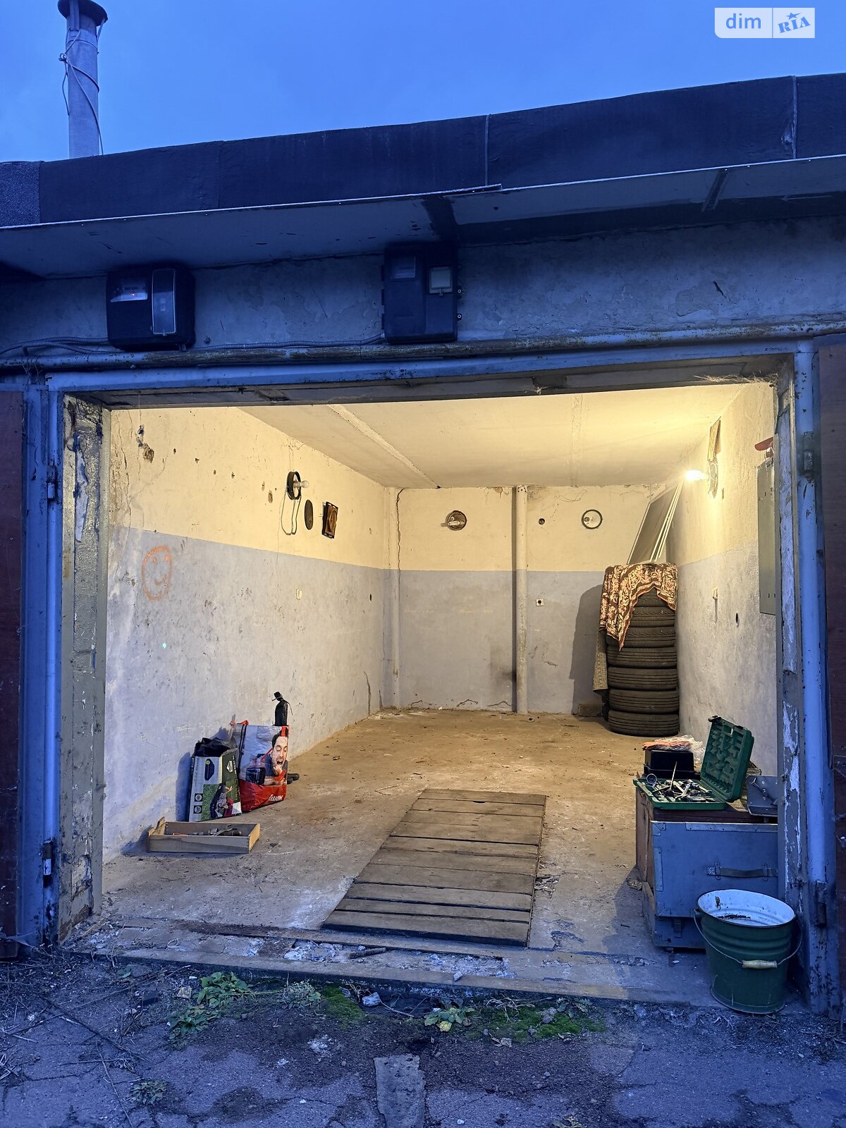 Место в гаражном кооперативе под легковое авто в Киеве, площадь 33.2 кв.м. фото 1 Место в гаражном кооперативе под легковое авто в Киеве, площадь 33.2 кв.м. фото 1