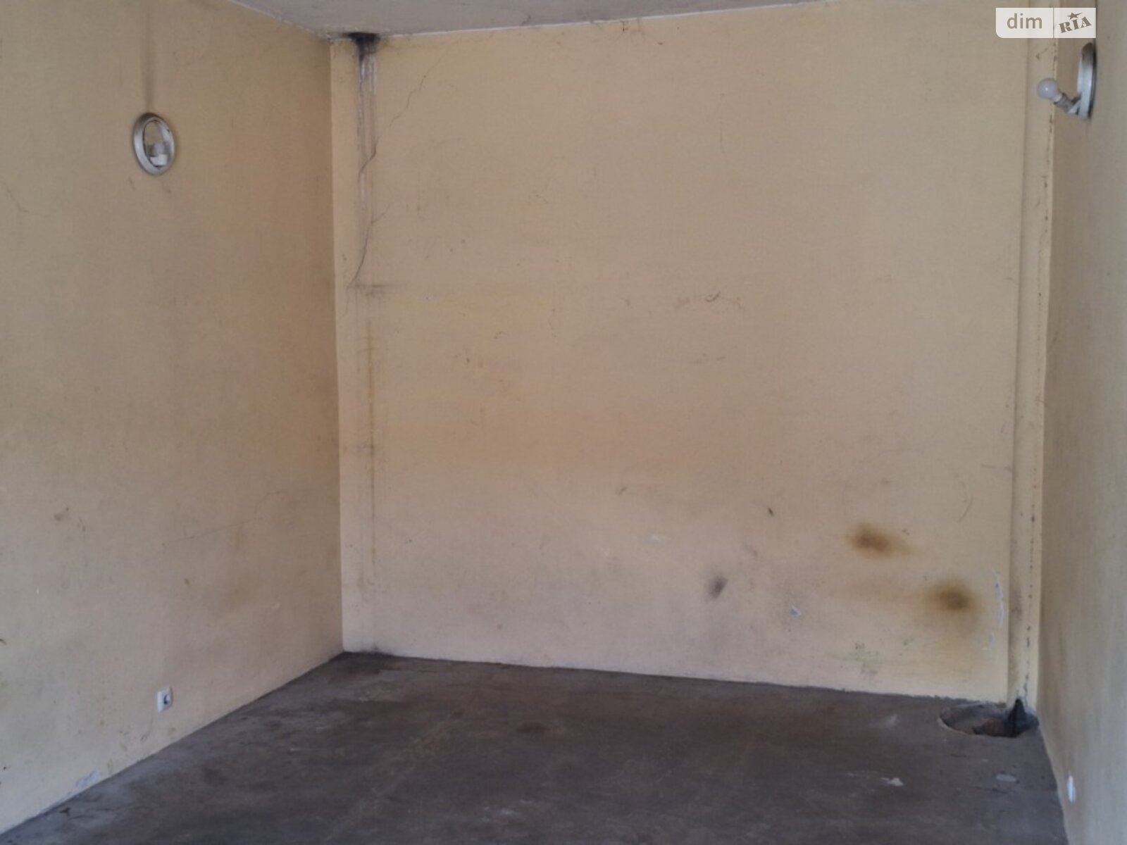 Место в гаражном кооперативе под легковое авто в Киеве, площадь 39 кв.м. фото 1 Место в гаражном кооперативе под легковое авто в Киеве, площадь 39 кв.м. фото 1