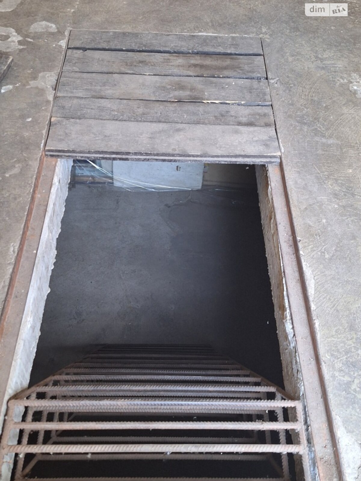 Место в гаражном кооперативе под легковое авто в Киеве, площадь 39 кв.м. фото 1 Место в гаражном кооперативе под легковое авто в Киеве, площадь 39 кв.м. фото 1