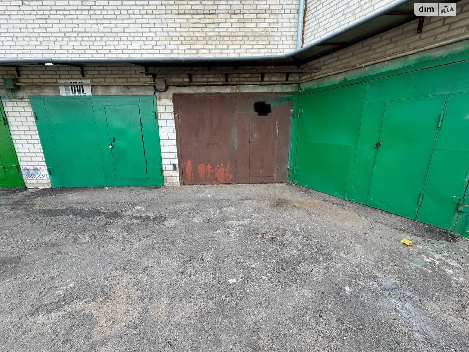 Місце в гаражному кооперативі під легкове авто в Києві, площа 54 кв.м. фото 1 Місце в гаражному кооперативі під легкове авто в Києві, площа 54 кв.м. фото 1