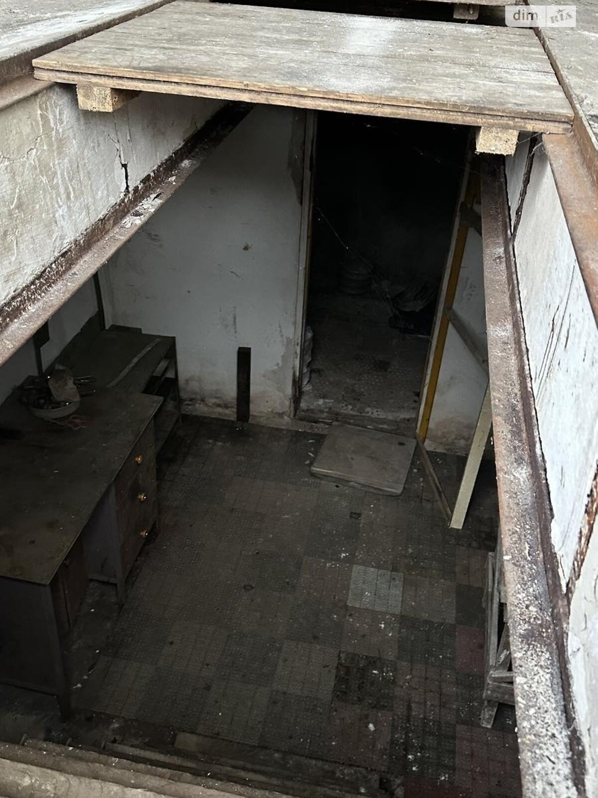 Место в гаражном кооперативе под легковое авто в Киеве, площадь 32 кв.м. фото 1