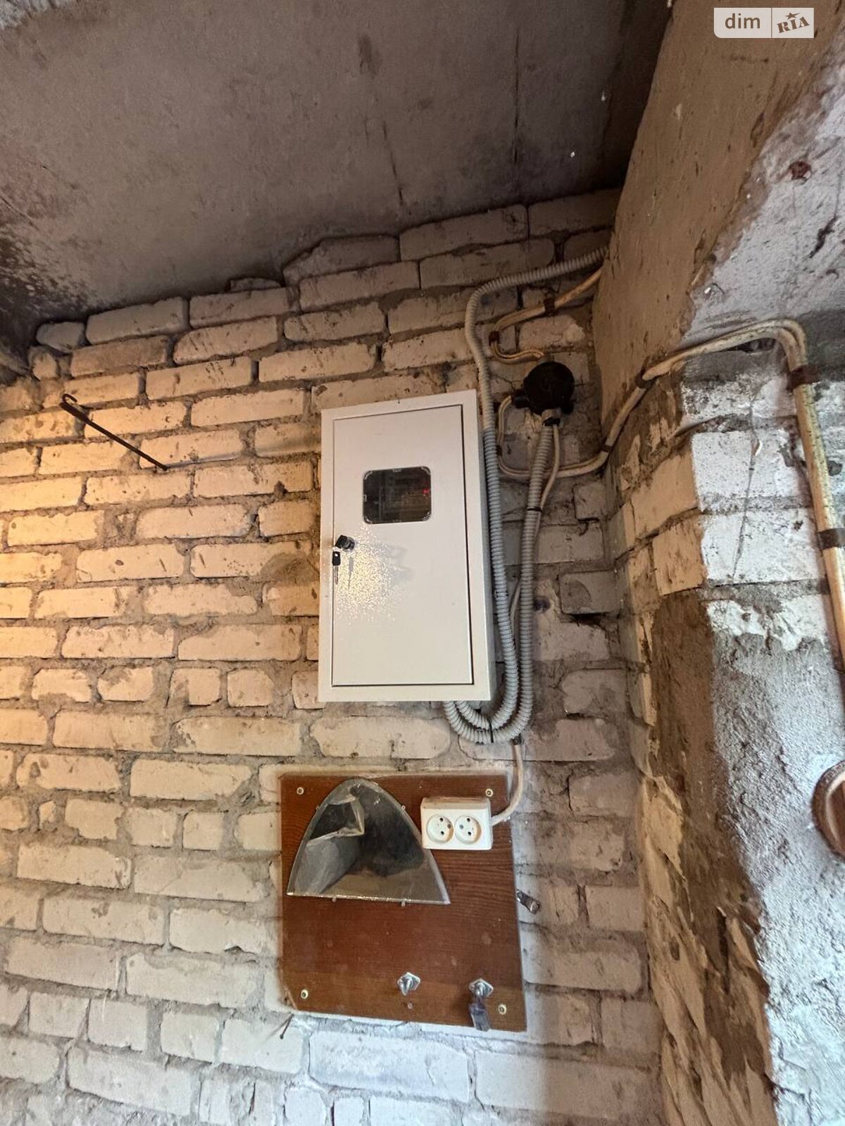 Місце в гаражному кооперативі під легкове авто в Львові, площа 19 кв.м. фото 1 Місце в гаражному кооперативі під легкове авто в Львові, площа 19 кв.м. фото 1