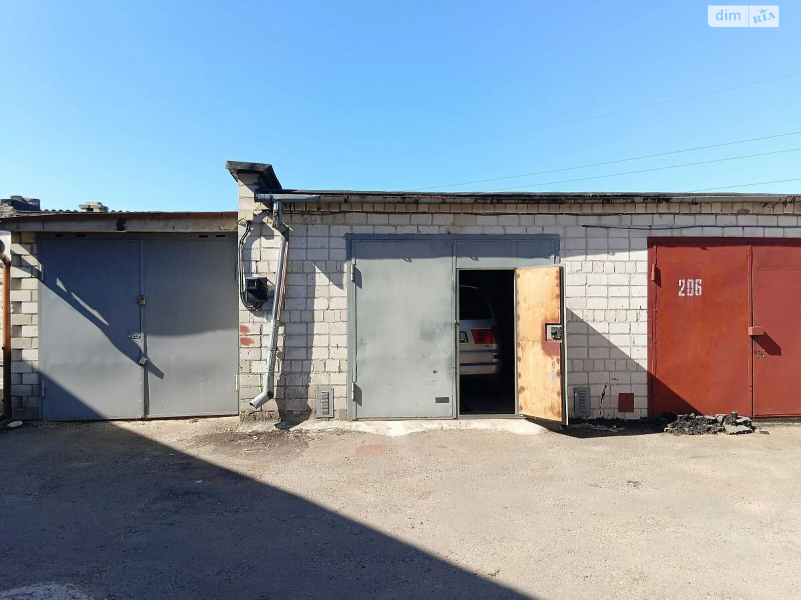 Место в гаражном кооперативе под легковое авто в Львове, площадь 55 кв.м. фото 1