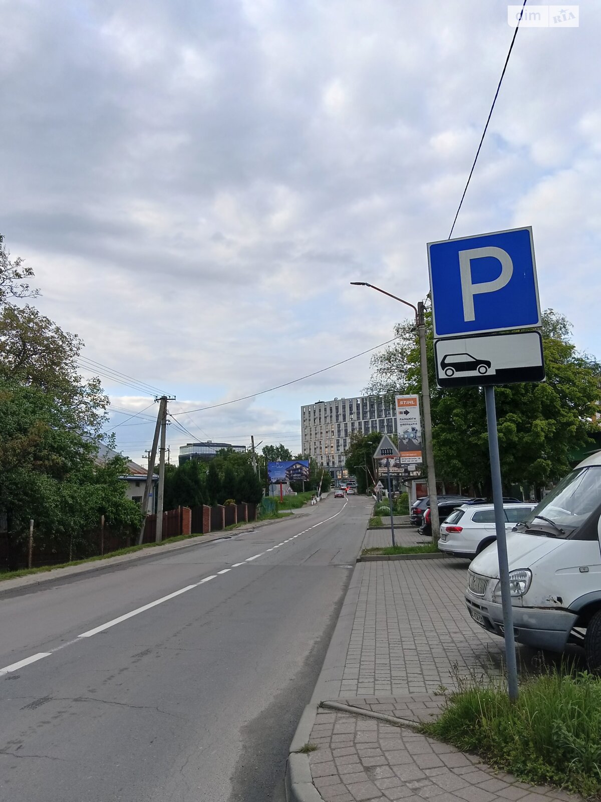 Місце в гаражному кооперативі під легкове авто в Львові, площа 19 кв.м. фото 1 Місце в гаражному кооперативі під легкове авто в Львові, площа 19 кв.м. фото 1