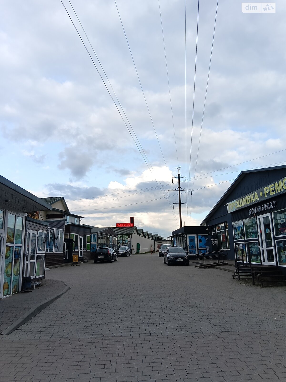 Місце в гаражному кооперативі під легкове авто в Львові, площа 19 кв.м. фото 1 Місце в гаражному кооперативі під легкове авто в Львові, площа 19 кв.м. фото 1