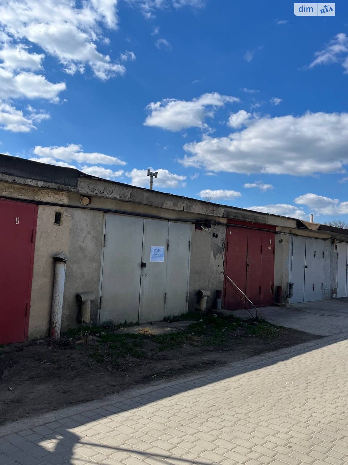 Місце в гаражному кооперативі під легкове авто в Молодіжному, площа 24 кв.м. фото 1 Місце в гаражному кооперативі під легкове авто в Молодіжному, площа 24 кв.м. фото 1