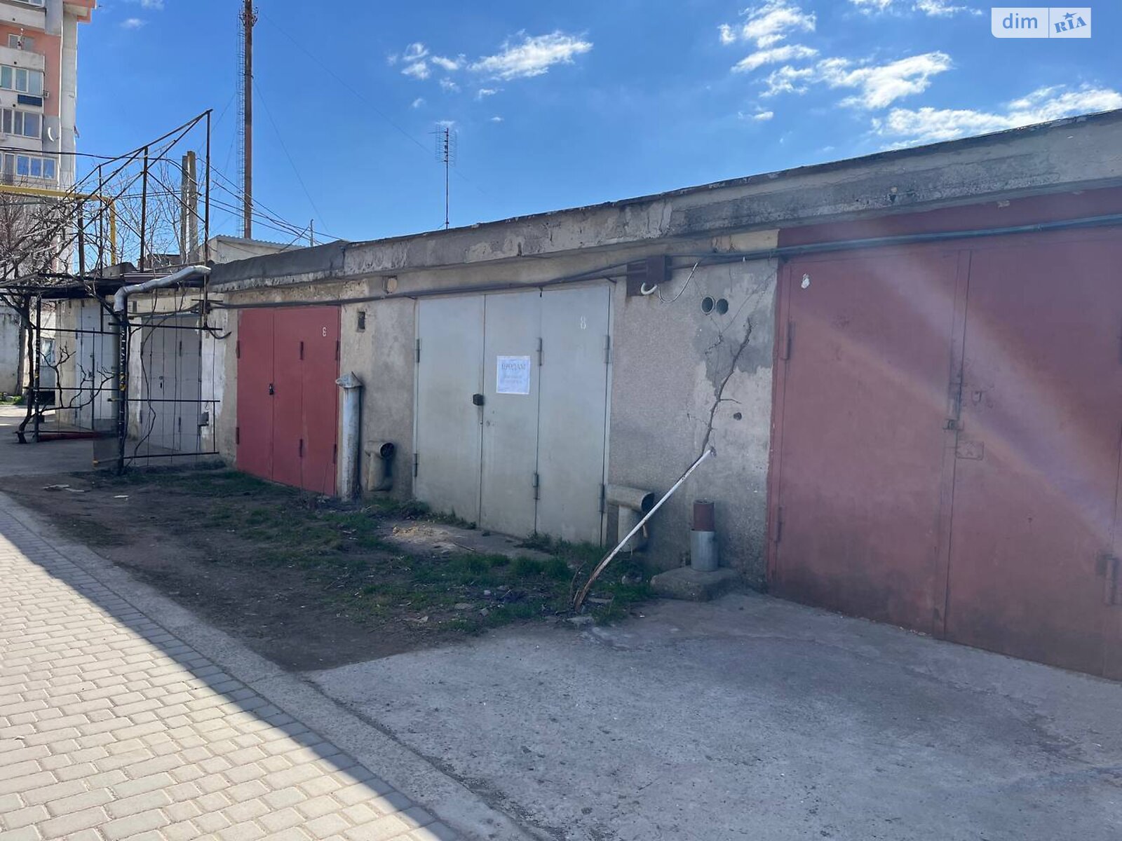 Місце в гаражному кооперативі під легкове авто в Молодіжному, площа 24 кв.м. фото 1 Місце в гаражному кооперативі під легкове авто в Молодіжному, площа 24 кв.м. фото 1