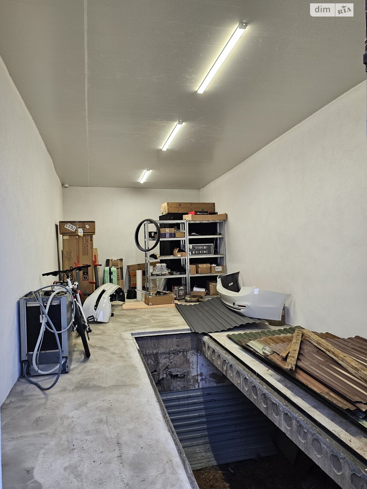 Место в гаражном кооперативе универсальный в Мукачеве, площадь 45 кв.м. фото 1