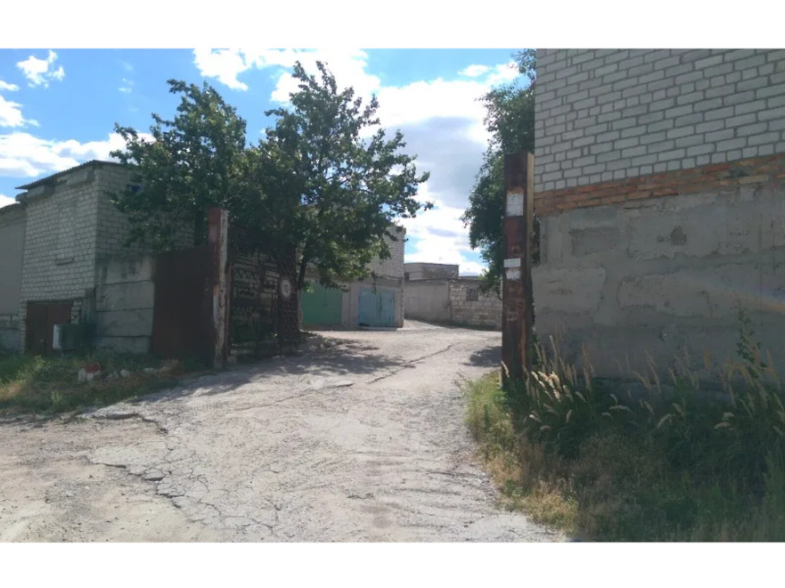 Місце в гаражному кооперативі під легкове авто в Миколаєві, площа 24 кв.м. фото 1 Місце в гаражному кооперативі під легкове авто в Миколаєві, площа 24 кв.м. фото 1