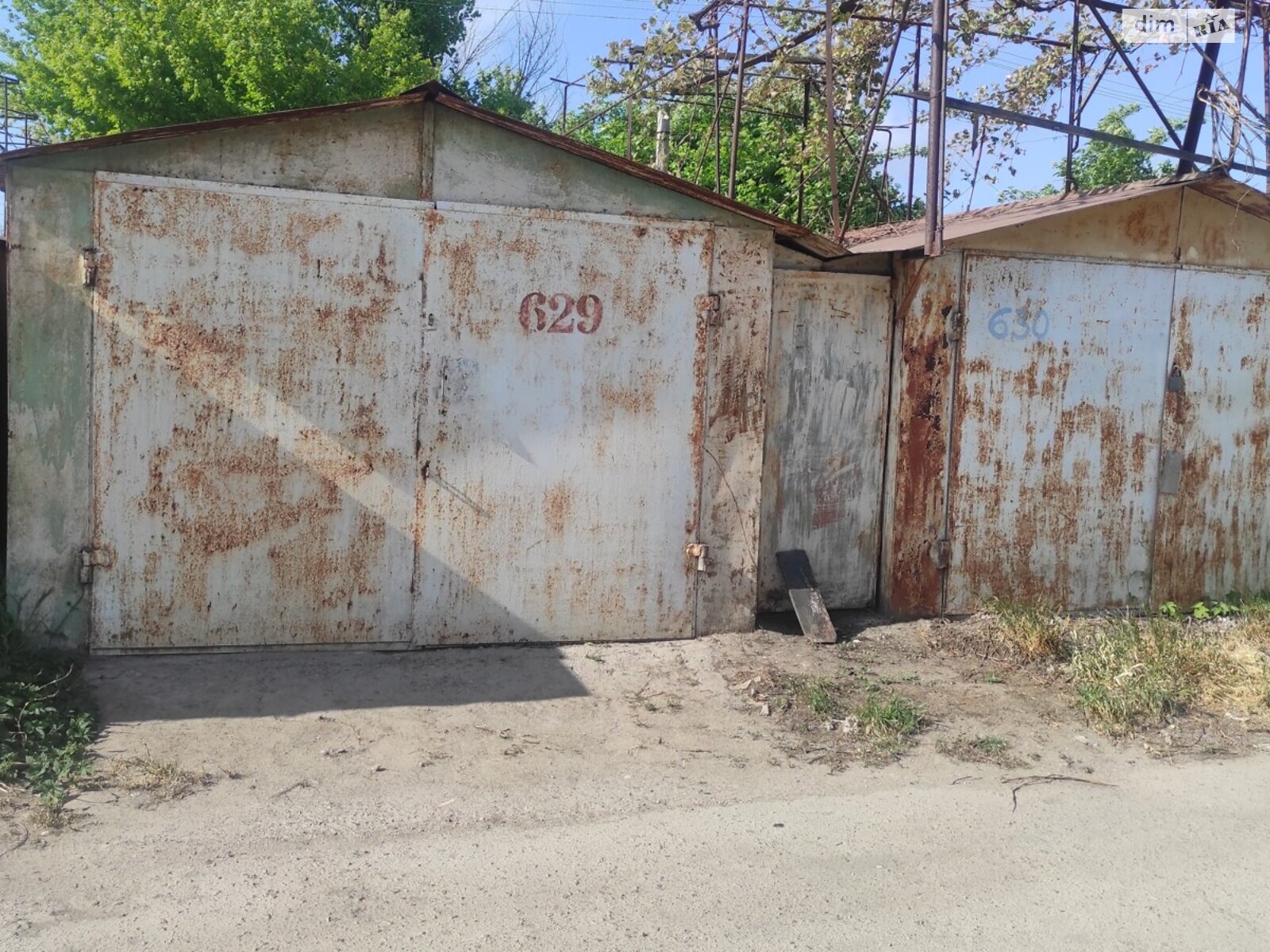 Место в гаражном кооперативе под легковое авто в Одессе, площадь 25 кв.м. фото 1 Место в гаражном кооперативе под легковое авто в Одессе, площадь 25 кв.м. фото 1