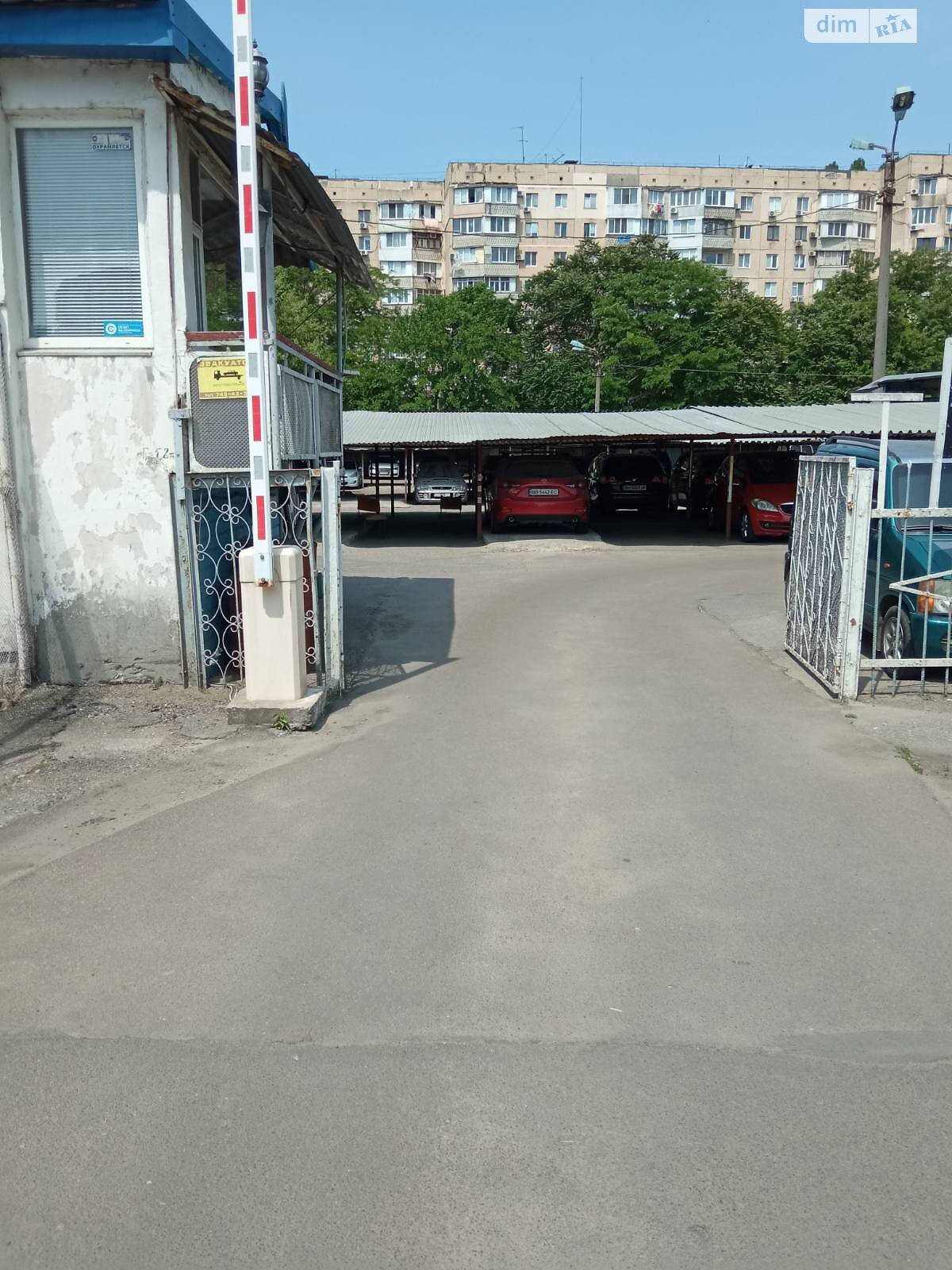 Место в гаражном кооперативе под легковое авто в Одессе, площадь 12 кв.м. фото 1 Место в гаражном кооперативе под легковое авто в Одессе, площадь 12 кв.м. фото 1