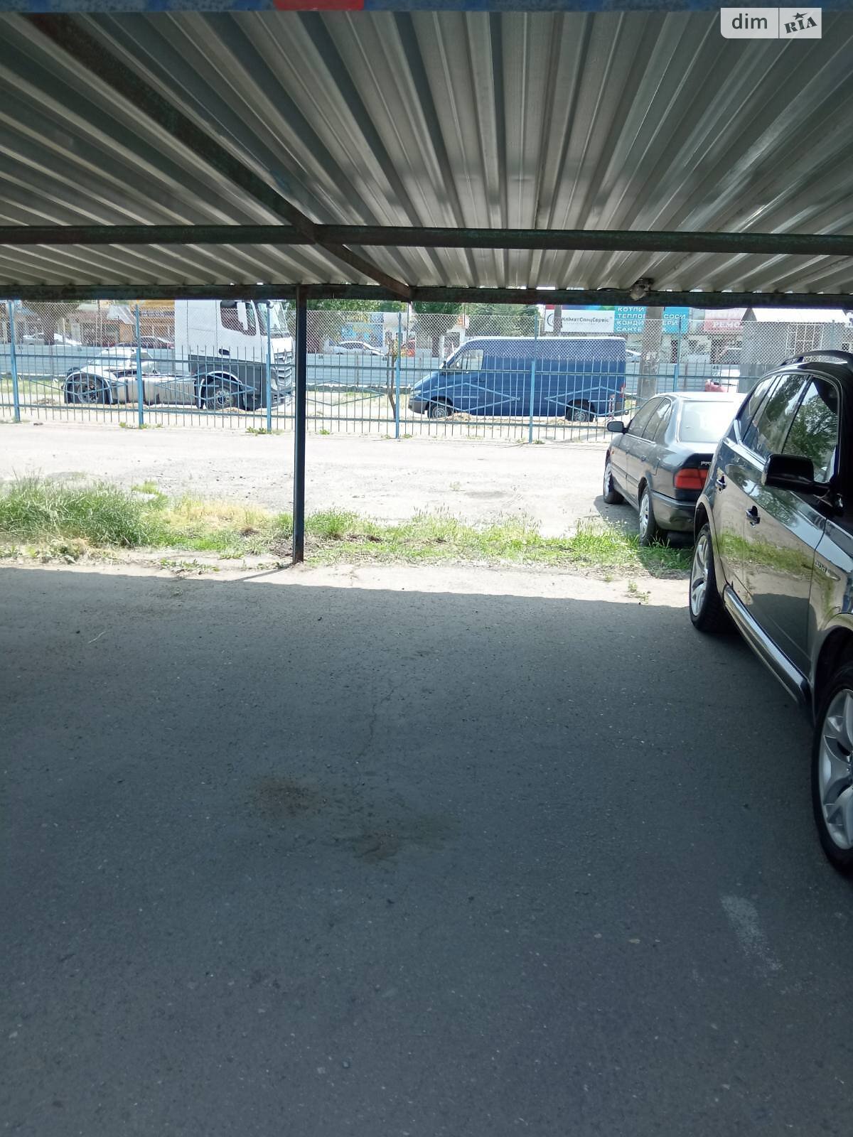 Место в гаражном кооперативе под легковое авто в Одессе, площадь 12 кв.м. фото 1 Место в гаражном кооперативе под легковое авто в Одессе, площадь 12 кв.м. фото 1