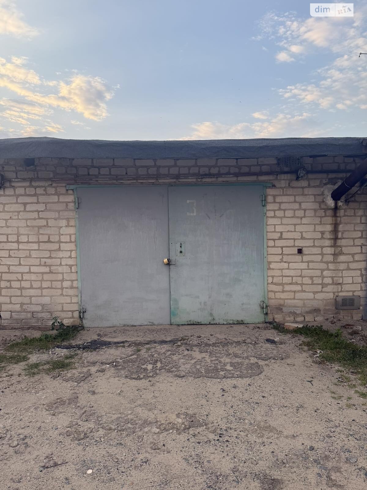 Место в гаражном кооперативе под легковое авто в Павлограде, площадь 24 кв.м. фото 1 Место в гаражном кооперативе под легковое авто в Павлограде, площадь 24 кв.м. фото 1