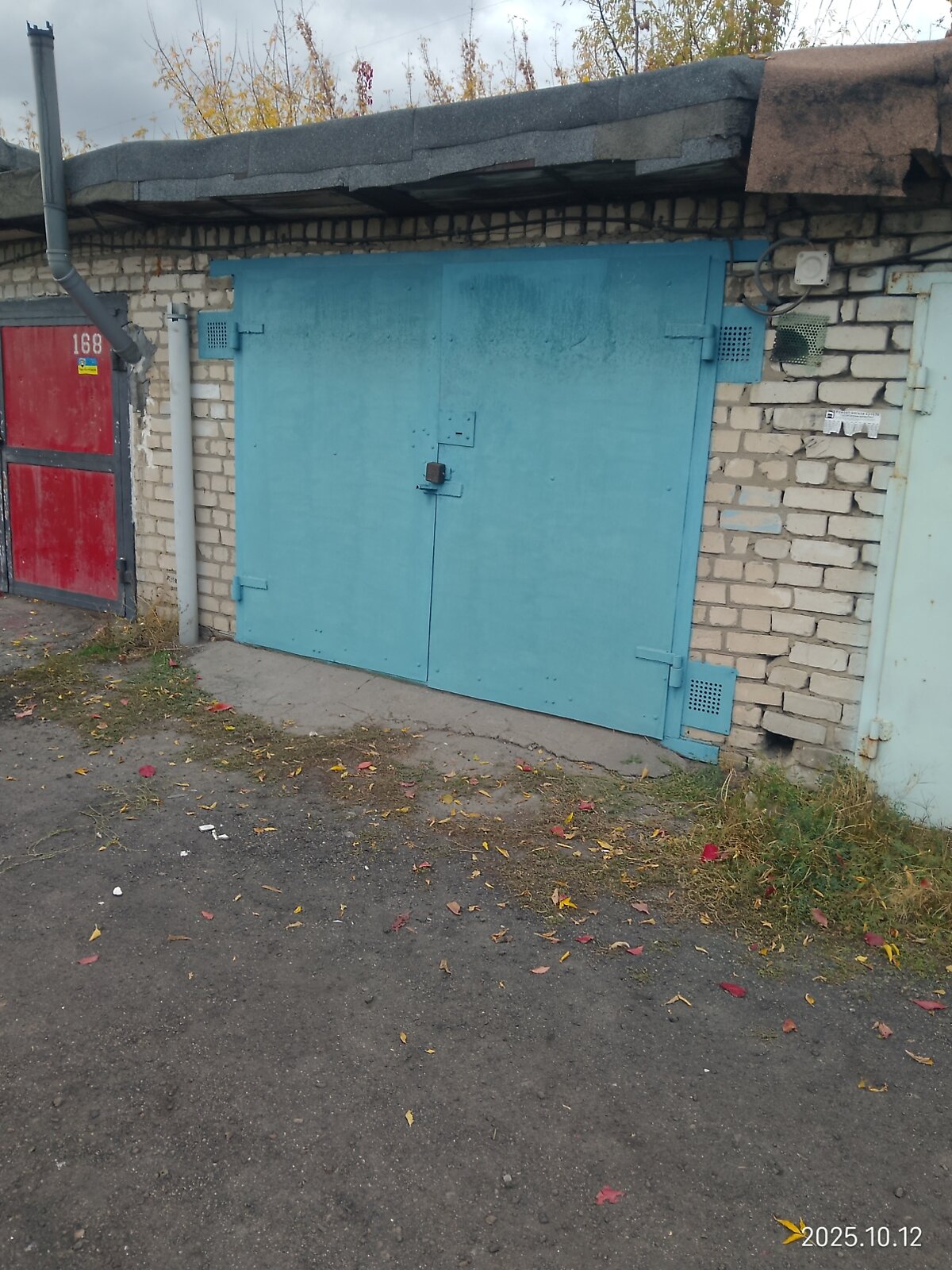 Место в гаражном кооперативе под легковое авто в Павлограде, площадь 24 кв.м. фото 1