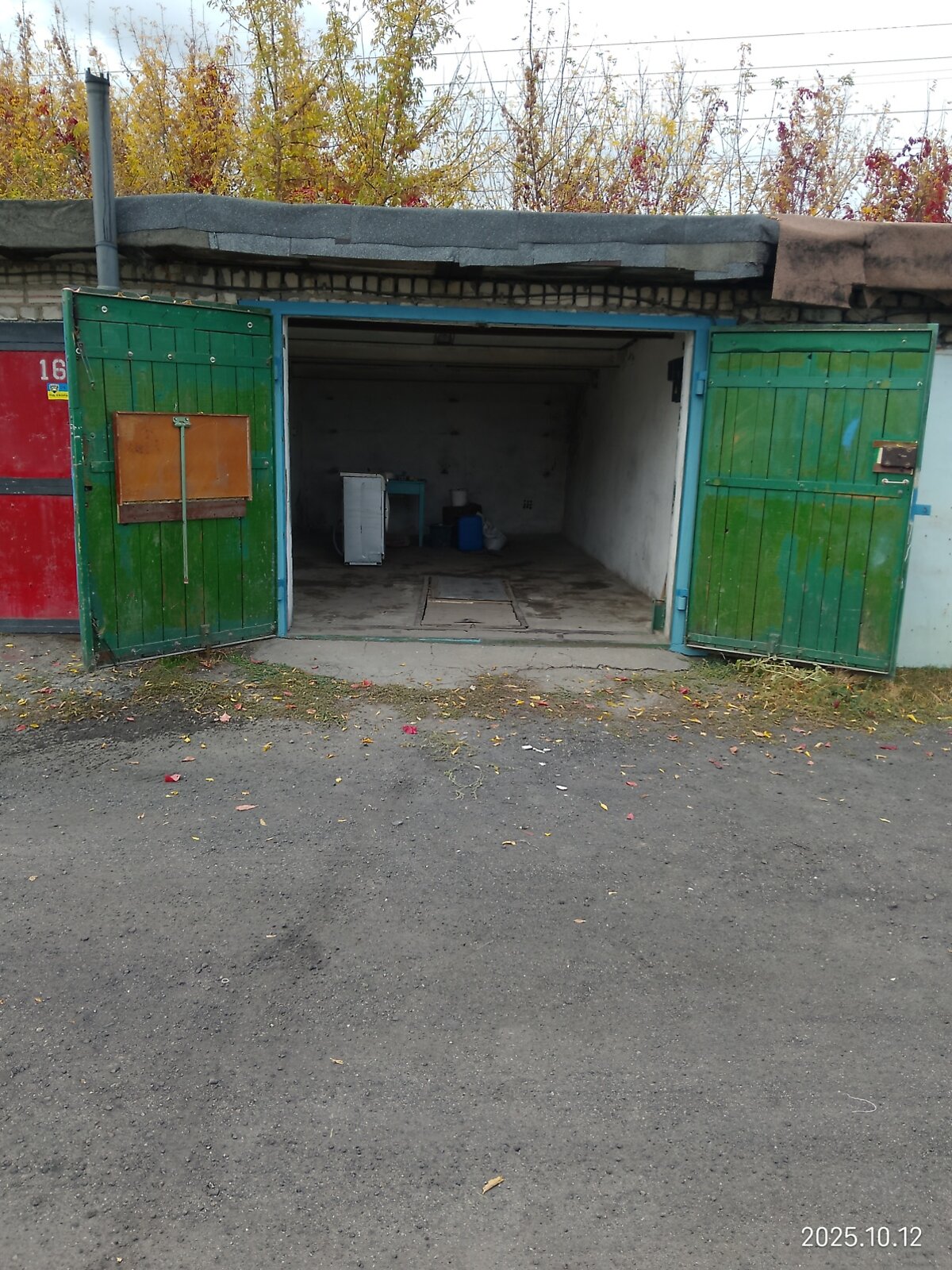 Место в гаражном кооперативе под легковое авто в Павлограде, площадь 24 кв.м. фото 1