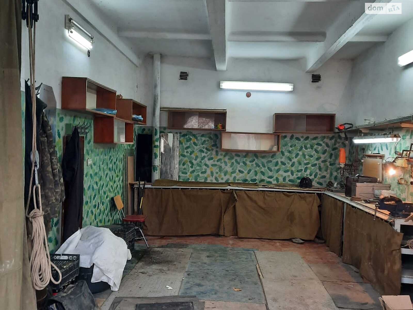 Місце в гаражному кооперативі під бус в Полтаві, площа 26 кв.м. фото 1 Місце в гаражному кооперативі під бус в Полтаві, площа 26 кв.м. фото 1