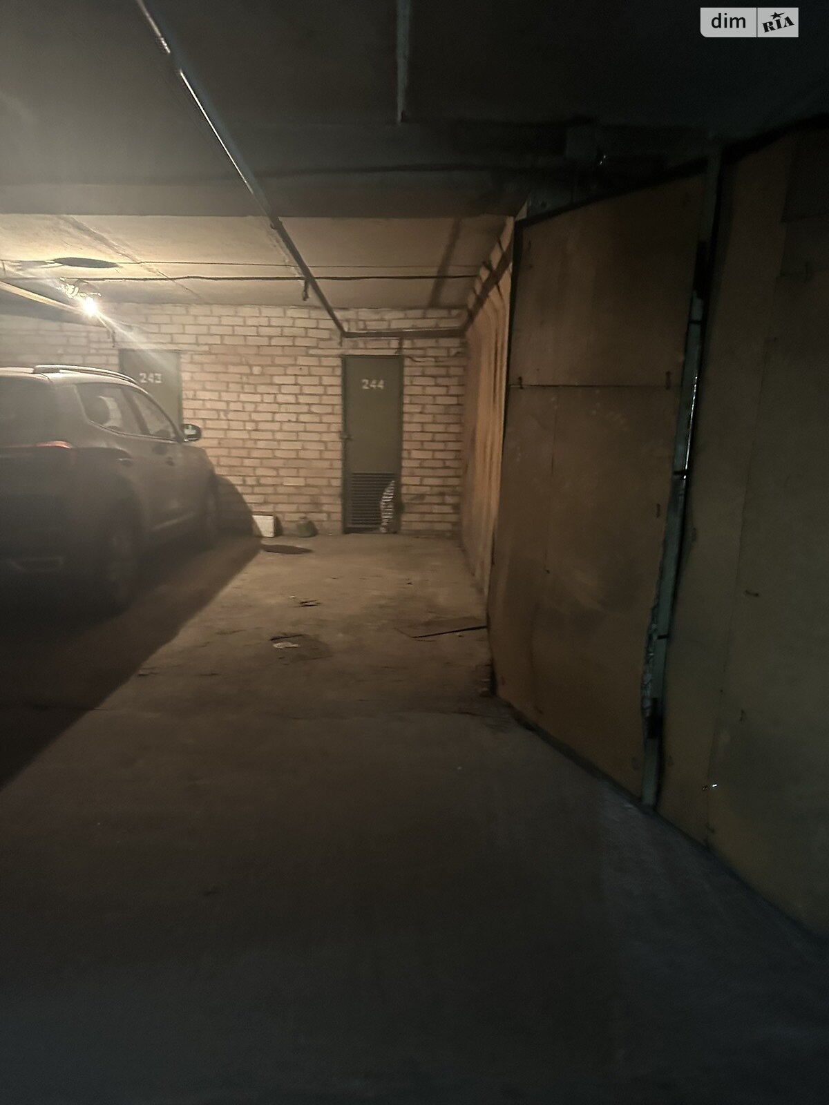 Место в гаражном кооперативе под легковое авто в Ровно, площадь 15 кв.м. фото 1