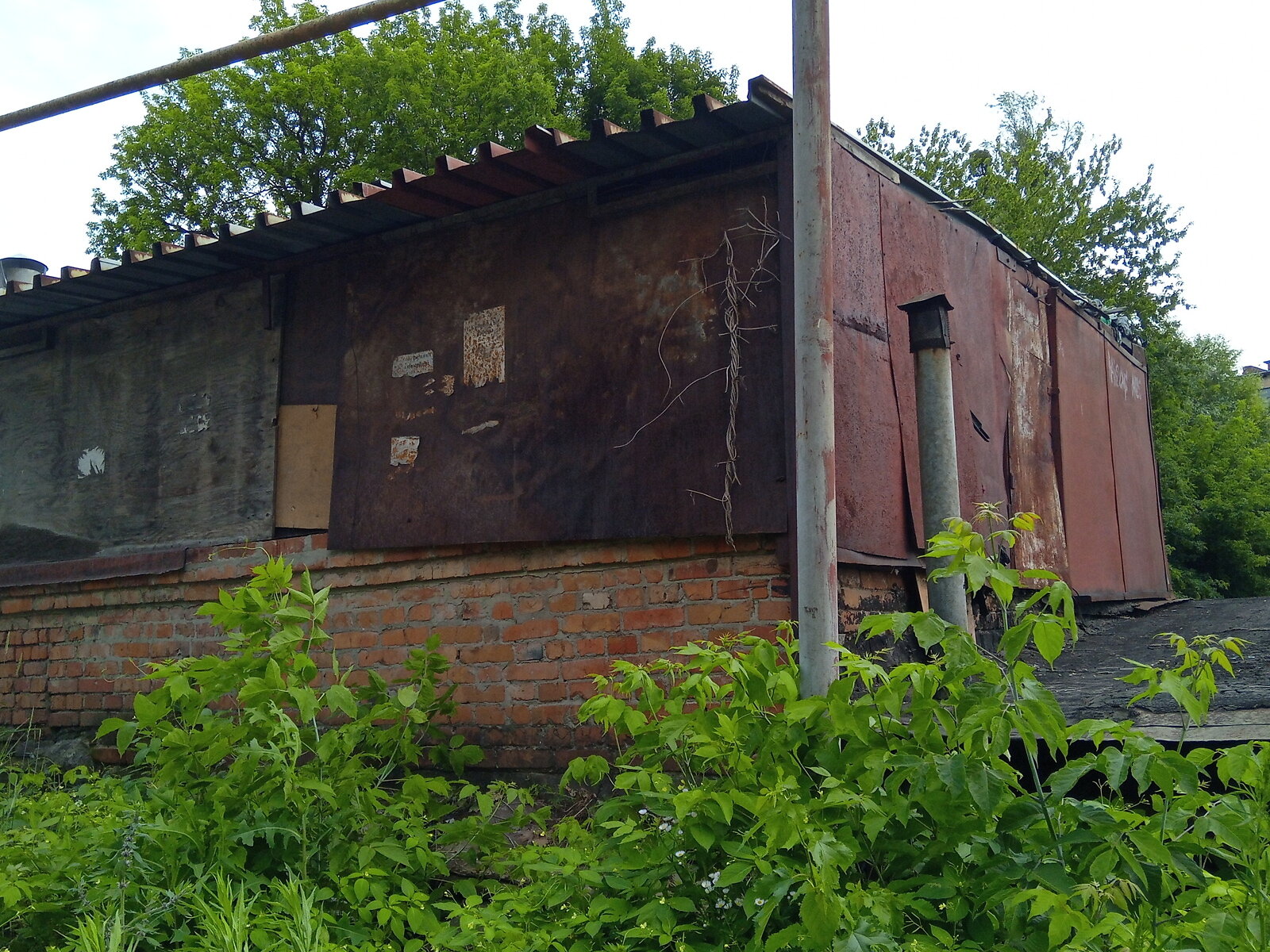 Место в гаражном кооперативе под легковое авто в Сумах, площадь 50 кв.м. фото 1 Место в гаражном кооперативе под легковое авто в Сумах, площадь 50 кв.м. фото 1