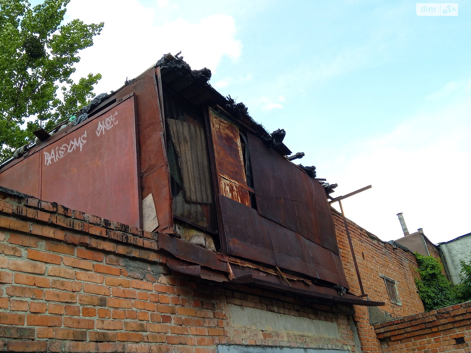 Место в гаражном кооперативе под легковое авто в Сумах, площадь 50 кв.м. фото 1 Место в гаражном кооперативе под легковое авто в Сумах, площадь 50 кв.м. фото 1