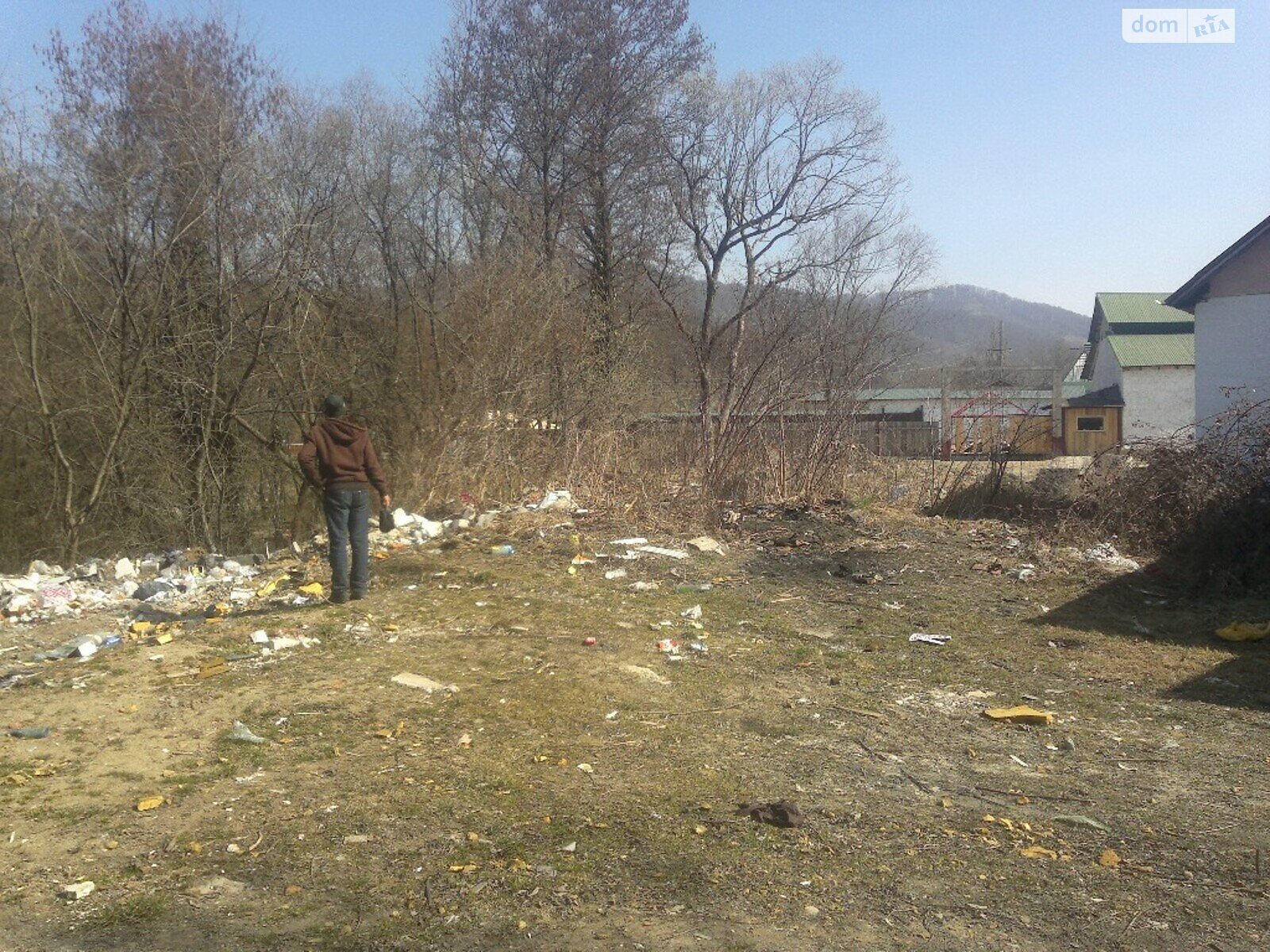 Місце в гаражному кооперативі під легкове авто в Сваляві, площа 90 кв.м. фото 1