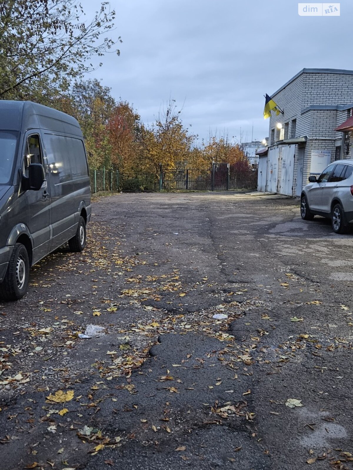 Місце в гаражному кооперативі під легкове авто в Тернополі, площа 36 кв.м. фото 1