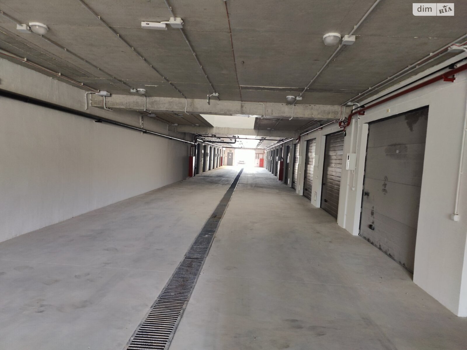 Место в гаражном кооперативе под легковое авто в Тернополе, площадь 20.5 кв.м. фото 1 Место в гаражном кооперативе под легковое авто в Тернополе, площадь 20.5 кв.м. фото 1