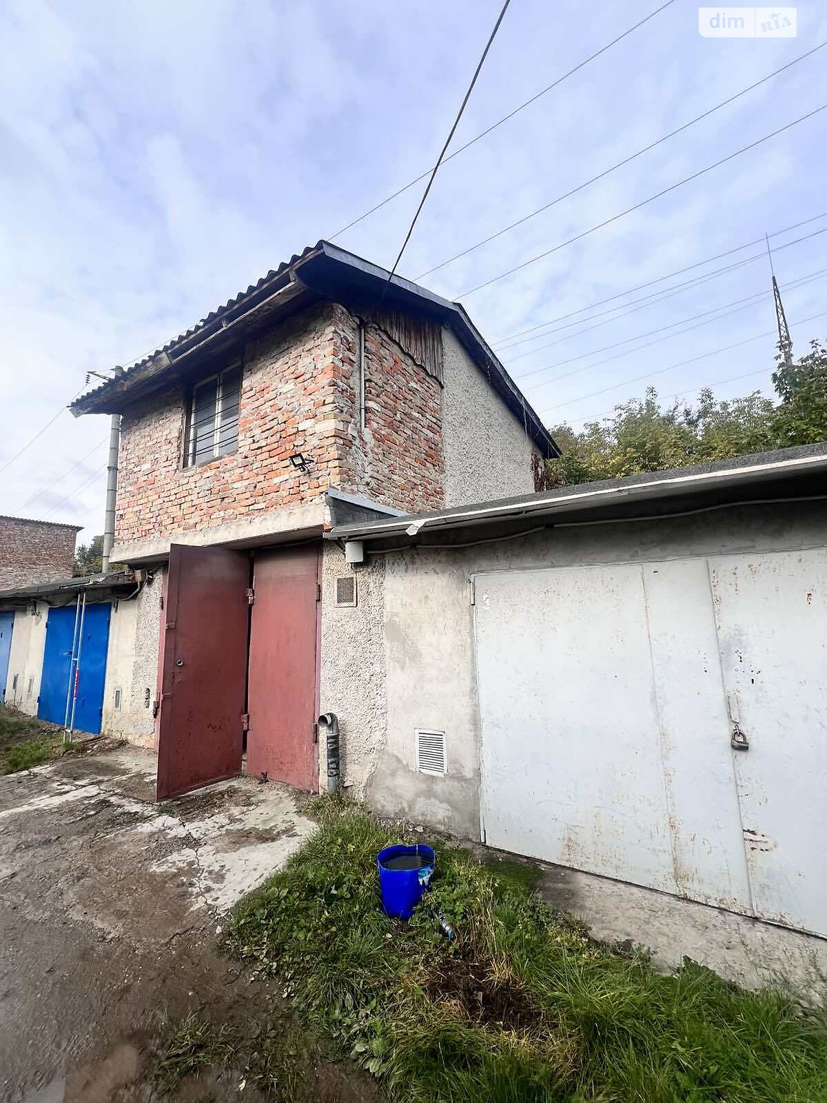 Місце в гаражному кооперативі під бус в Тернополі, площа 61 кв.м. фото 1 Місце в гаражному кооперативі під бус в Тернополі, площа 61 кв.м. фото 1