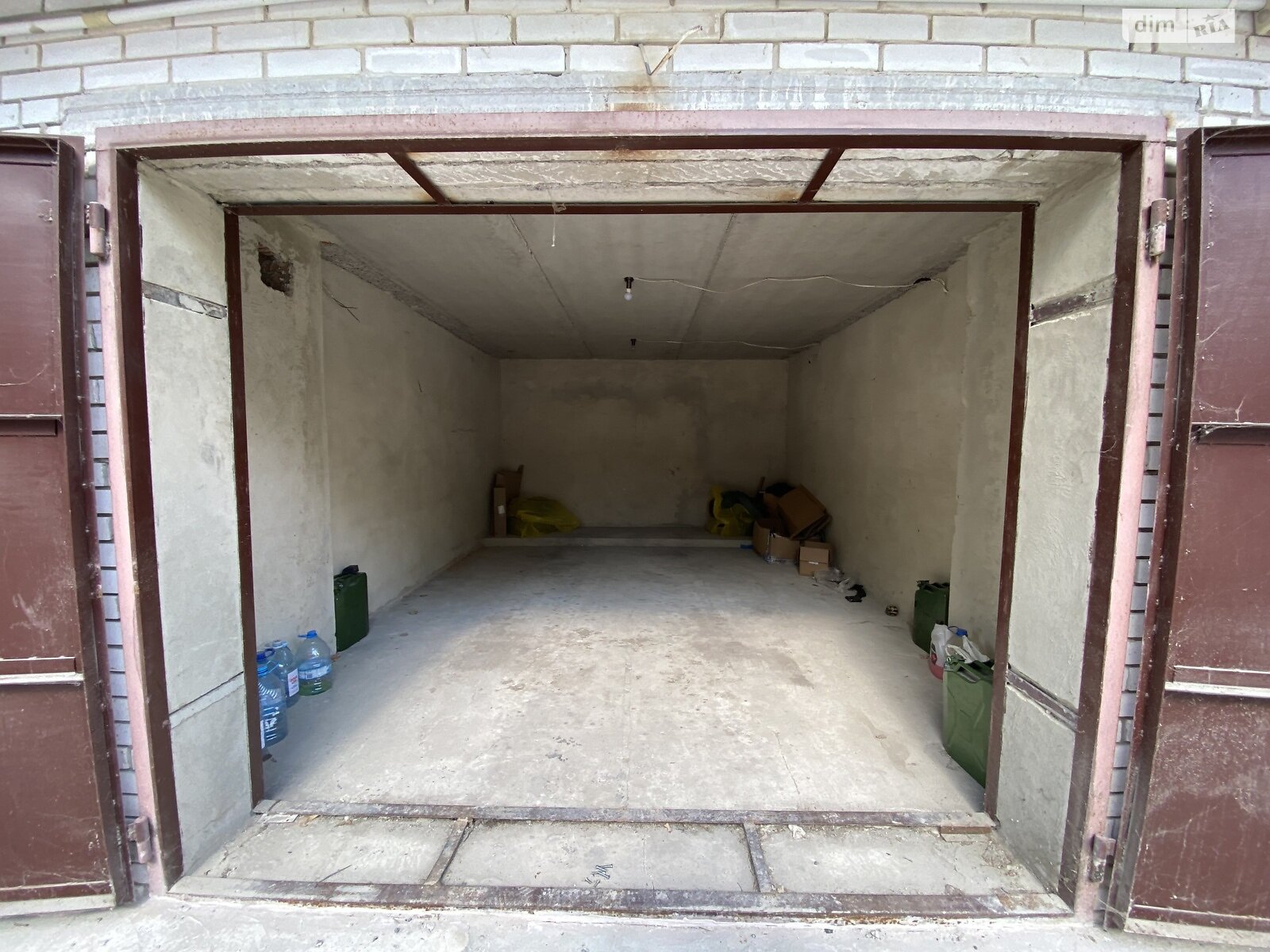Место в гаражном кооперативе под легковое авто в Тернополе, площадь 23 кв.м. фото 1