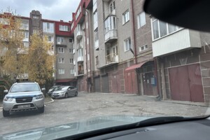 Место в гаражном кооперативе под легковое авто в Тернополе, площадь 17 кв.м. фото 2