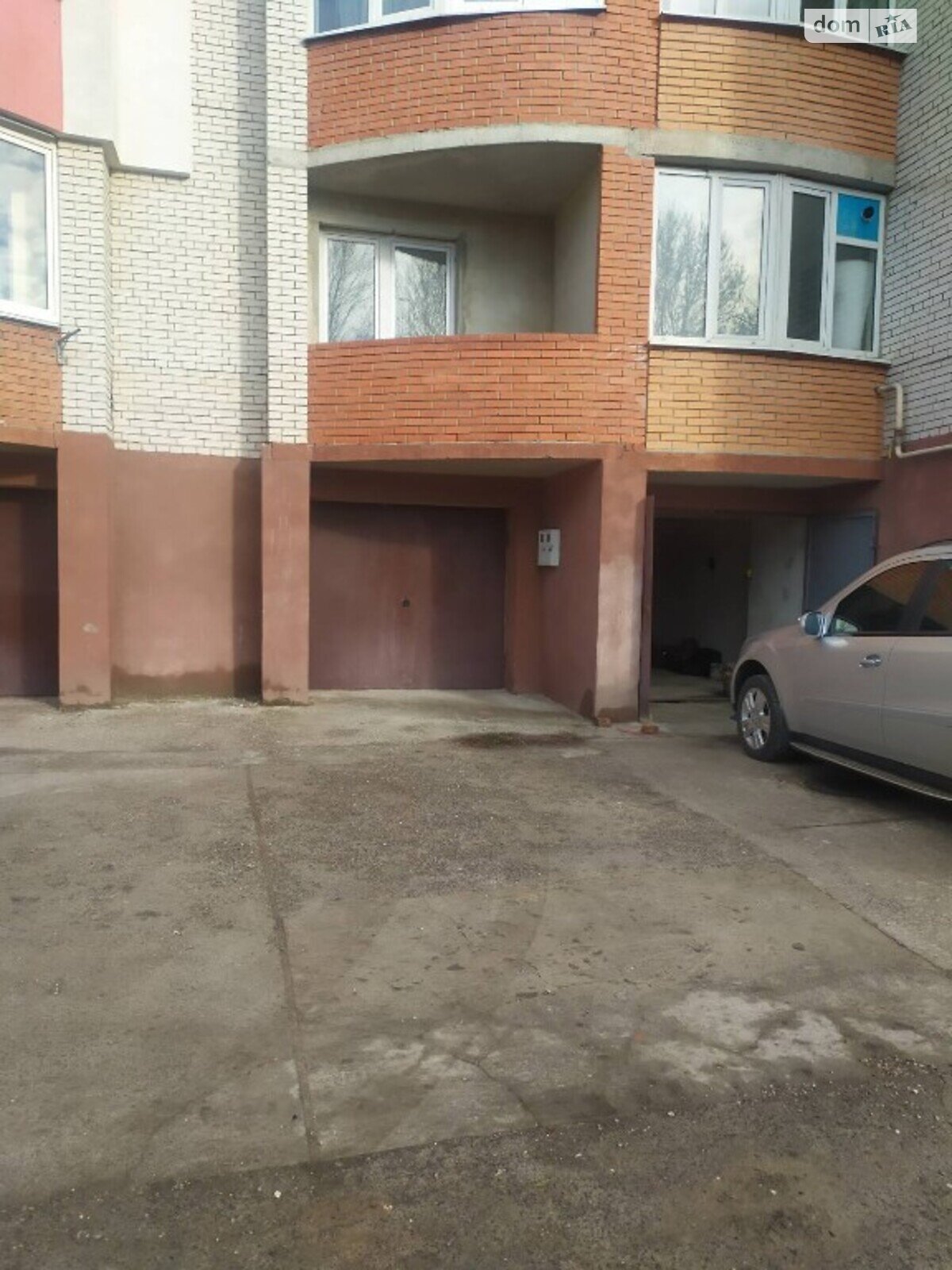 Место в гаражном кооперативе под легковое авто в Тернополе, площадь 18 кв.м. фото 1