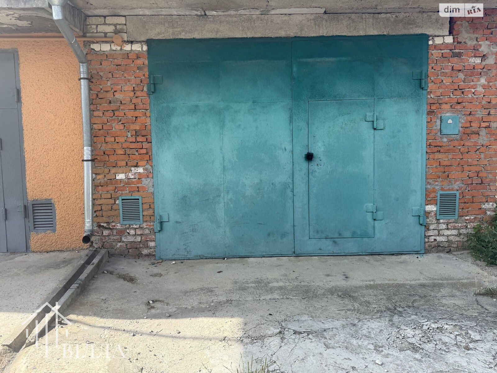 Місце в гаражному кооперативі під легкове авто в Тернополі, площа 54.5 кв.м. фото 1 Місце в гаражному кооперативі під легкове авто в Тернополі, площа 54.5 кв.м. фото 1