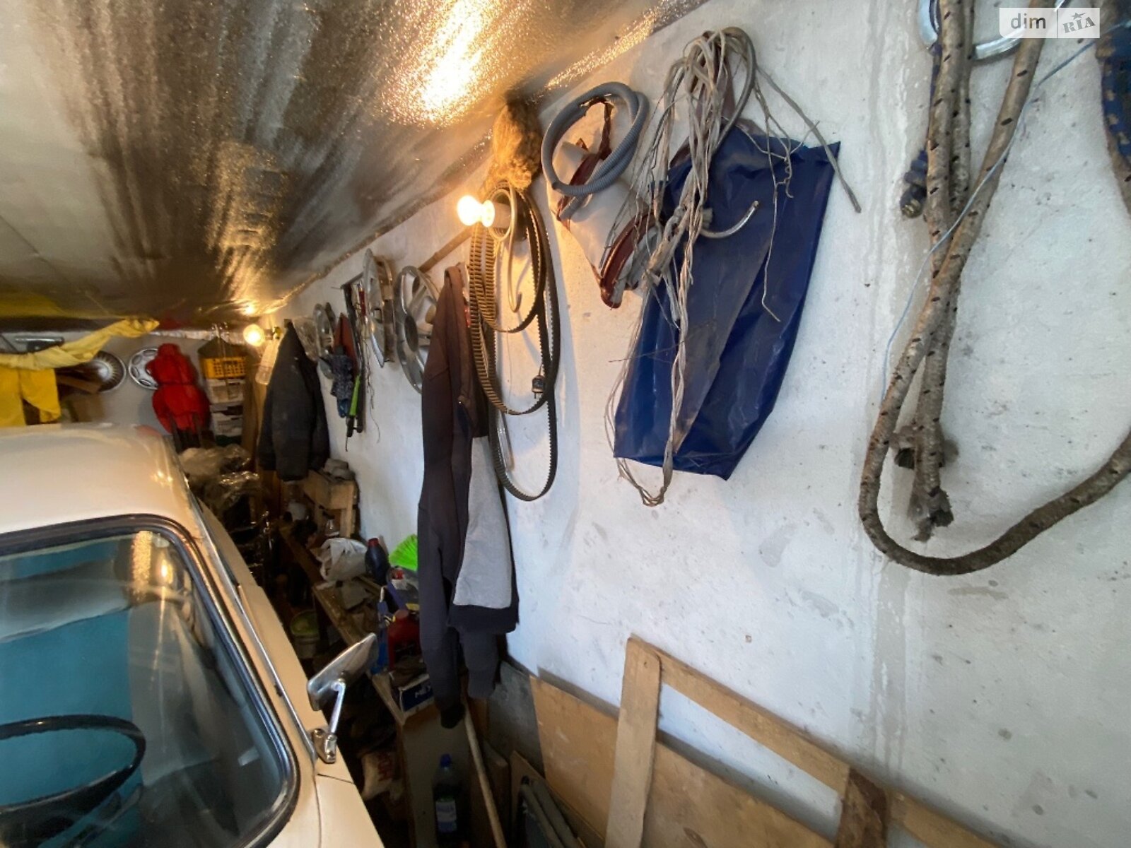 Место в гаражном кооперативе под легковое авто в Тернополе, площадь 27 кв.м. фото 1