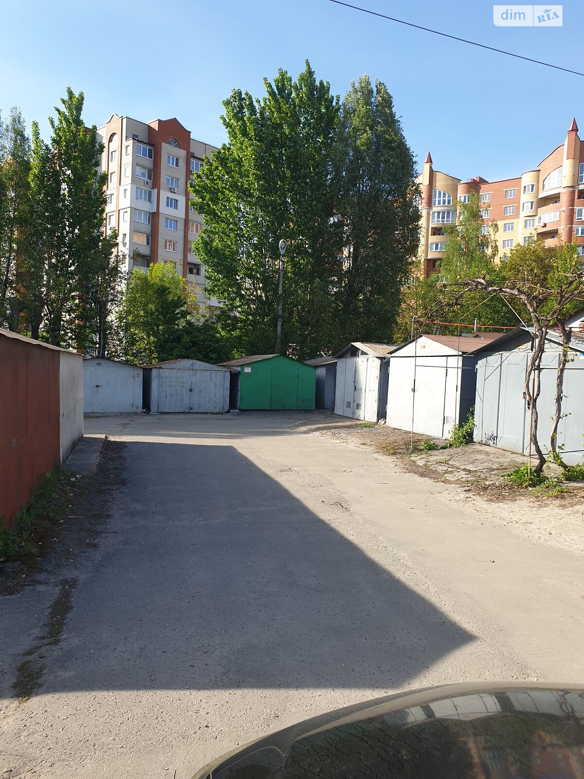 Место в гаражном кооперативе под легковое авто в Тернополе, площадь 21.5 кв.м. фото 1 Место в гаражном кооперативе под легковое авто в Тернополе, площадь 21.5 кв.м. фото 1