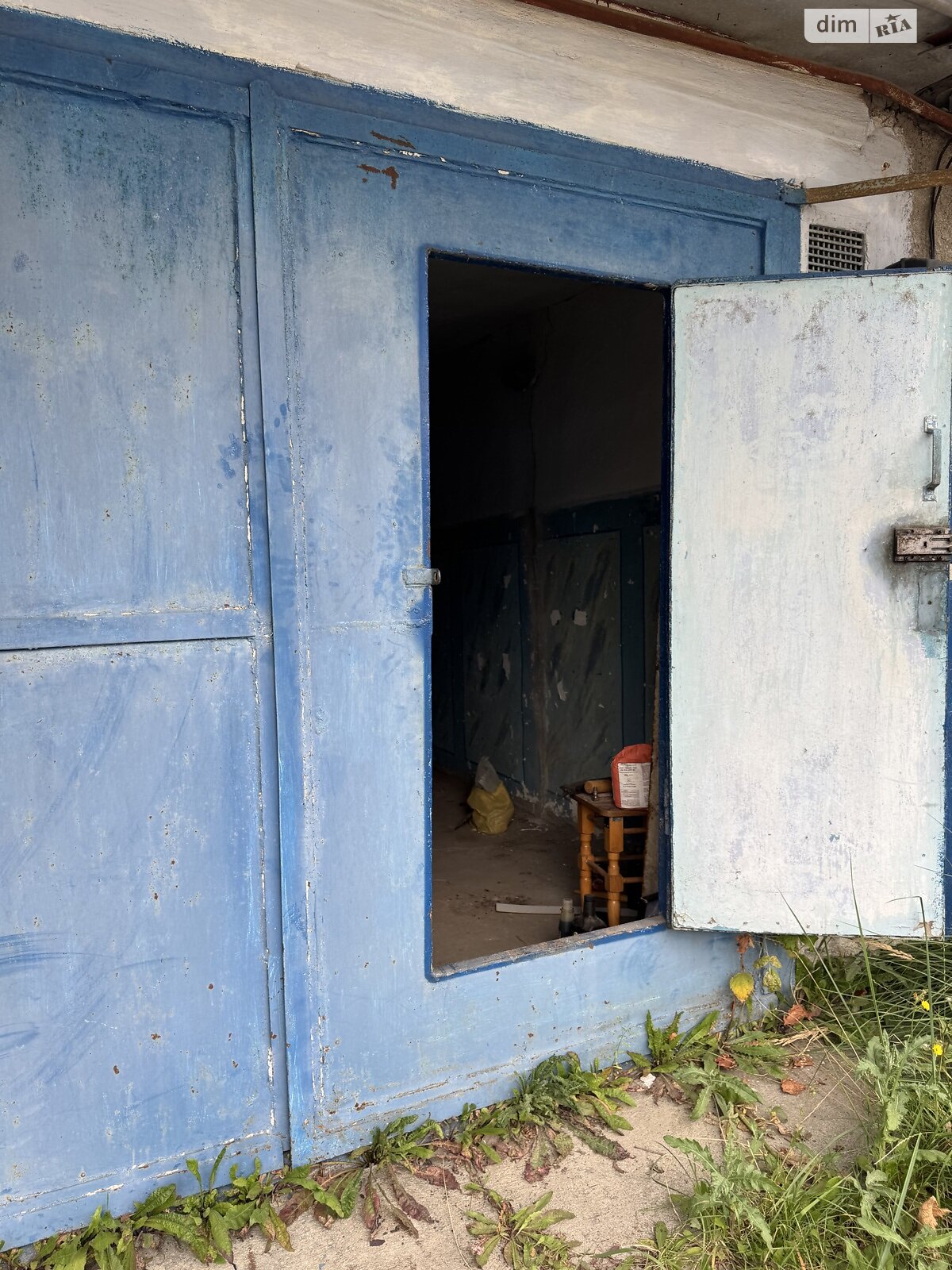 Место в гаражном кооперативе под легковое авто в Тернополе, площадь 28.2 кв.м. фото 1 Место в гаражном кооперативе под легковое авто в Тернополе, площадь 28.2 кв.м. фото 1