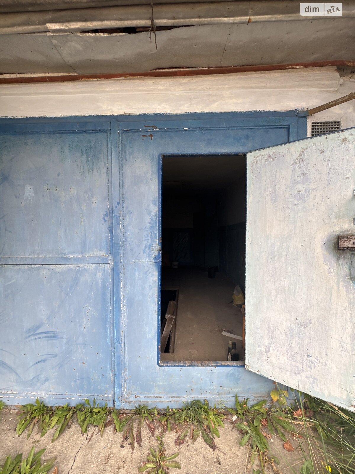 Место в гаражном кооперативе под легковое авто в Тернополе, площадь 28.2 кв.м. фото 1 Место в гаражном кооперативе под легковое авто в Тернополе, площадь 28.2 кв.м. фото 1