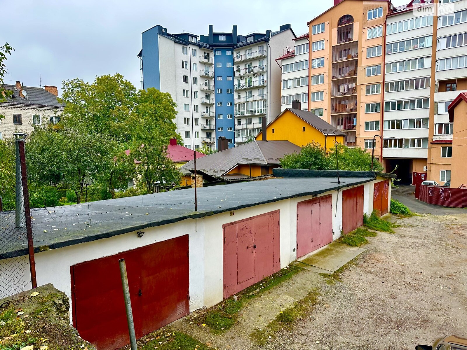 Місце в гаражному кооперативі універсальний в Тернополі, площа 21.8 кв.м. фото 1
