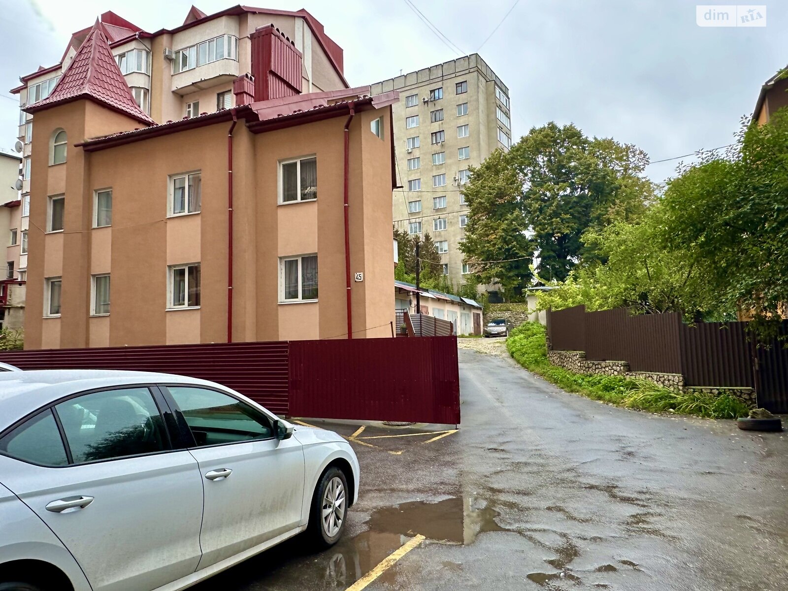 Місце в гаражному кооперативі універсальний в Тернополі, площа 21.8 кв.м. фото 1