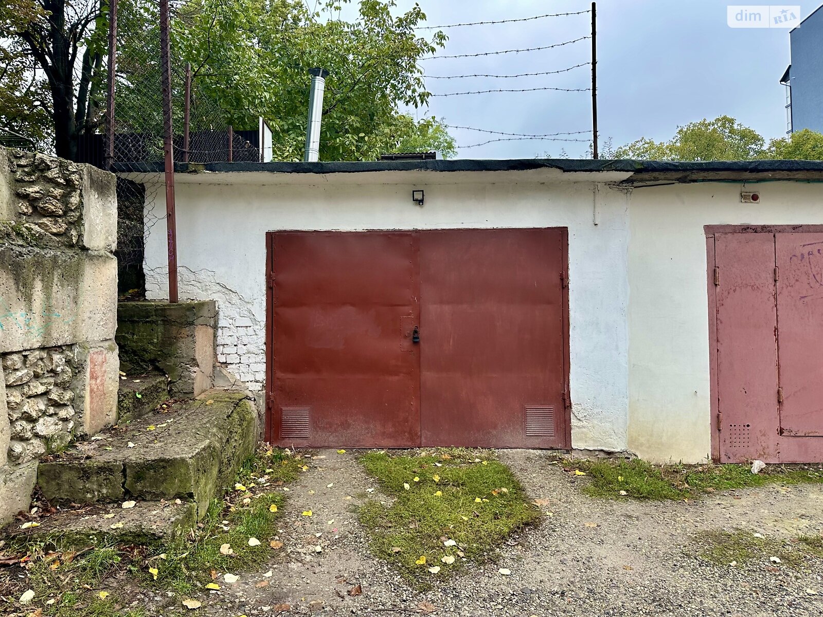 Місце в гаражному кооперативі універсальний в Тернополі, площа 21.8 кв.м. фото 1