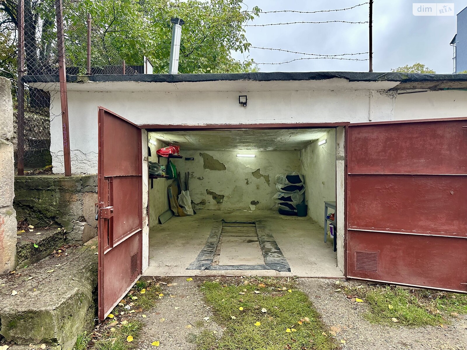 Місце в гаражному кооперативі універсальний в Тернополі, площа 21.8 кв.м. фото 1